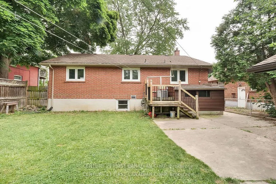 454 Salisbury Street, #LOWER