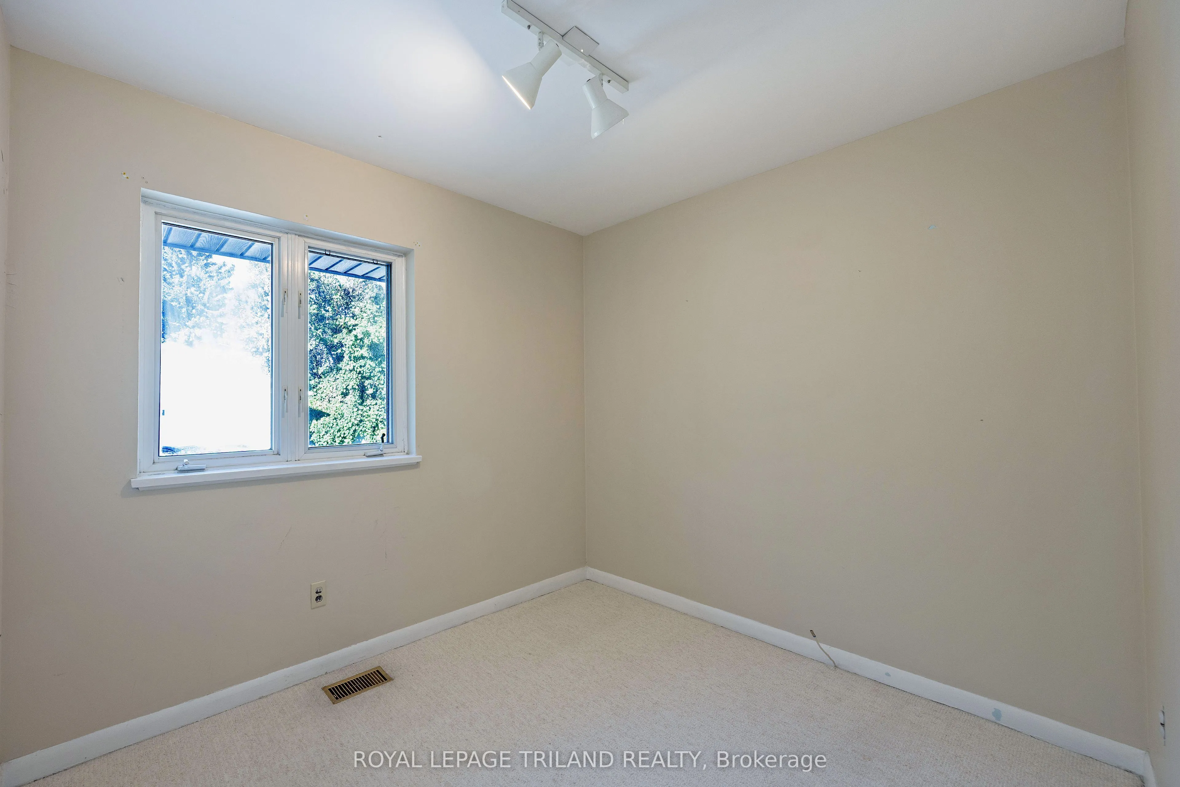395 Beachwood Avenue