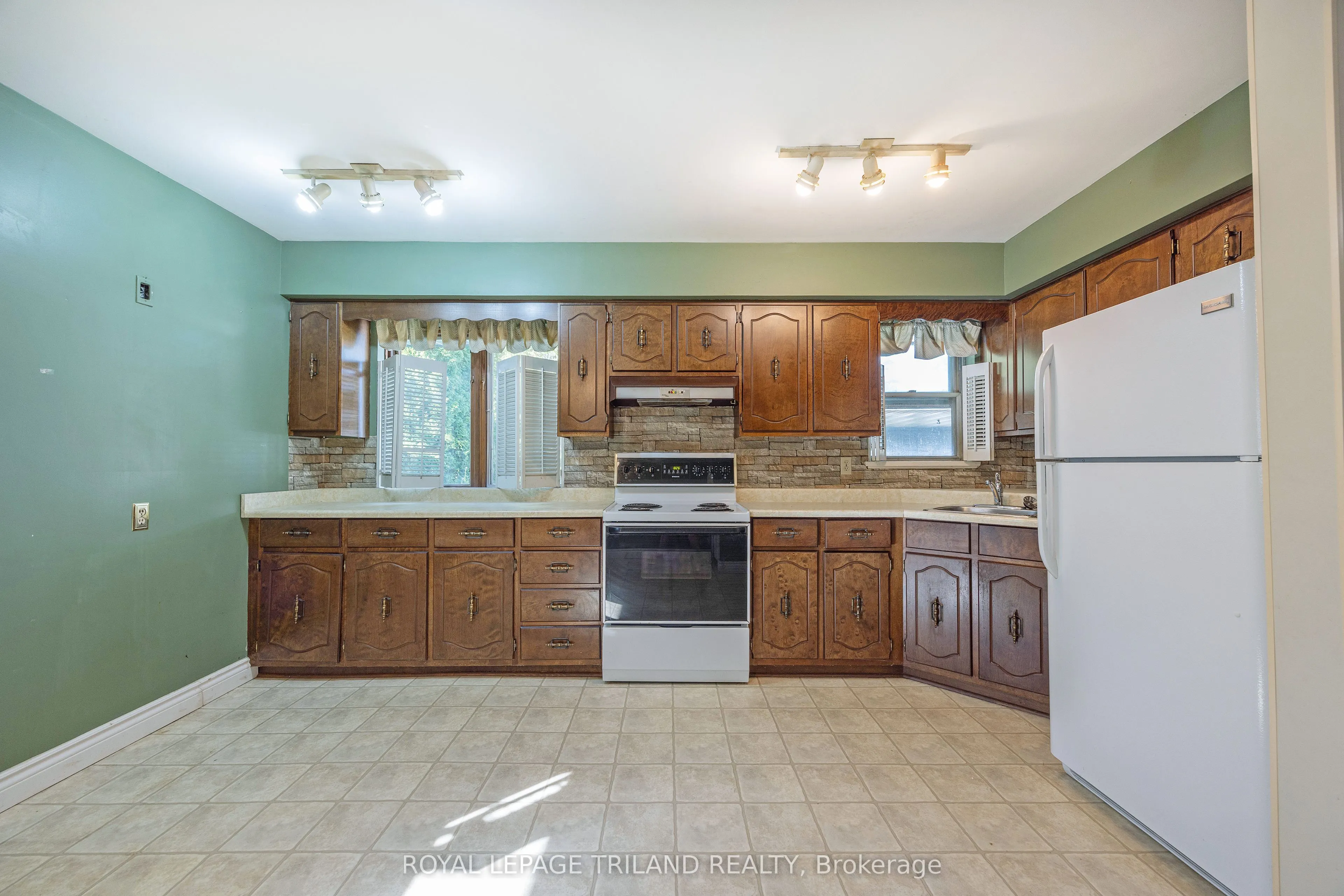 395 Beachwood Avenue