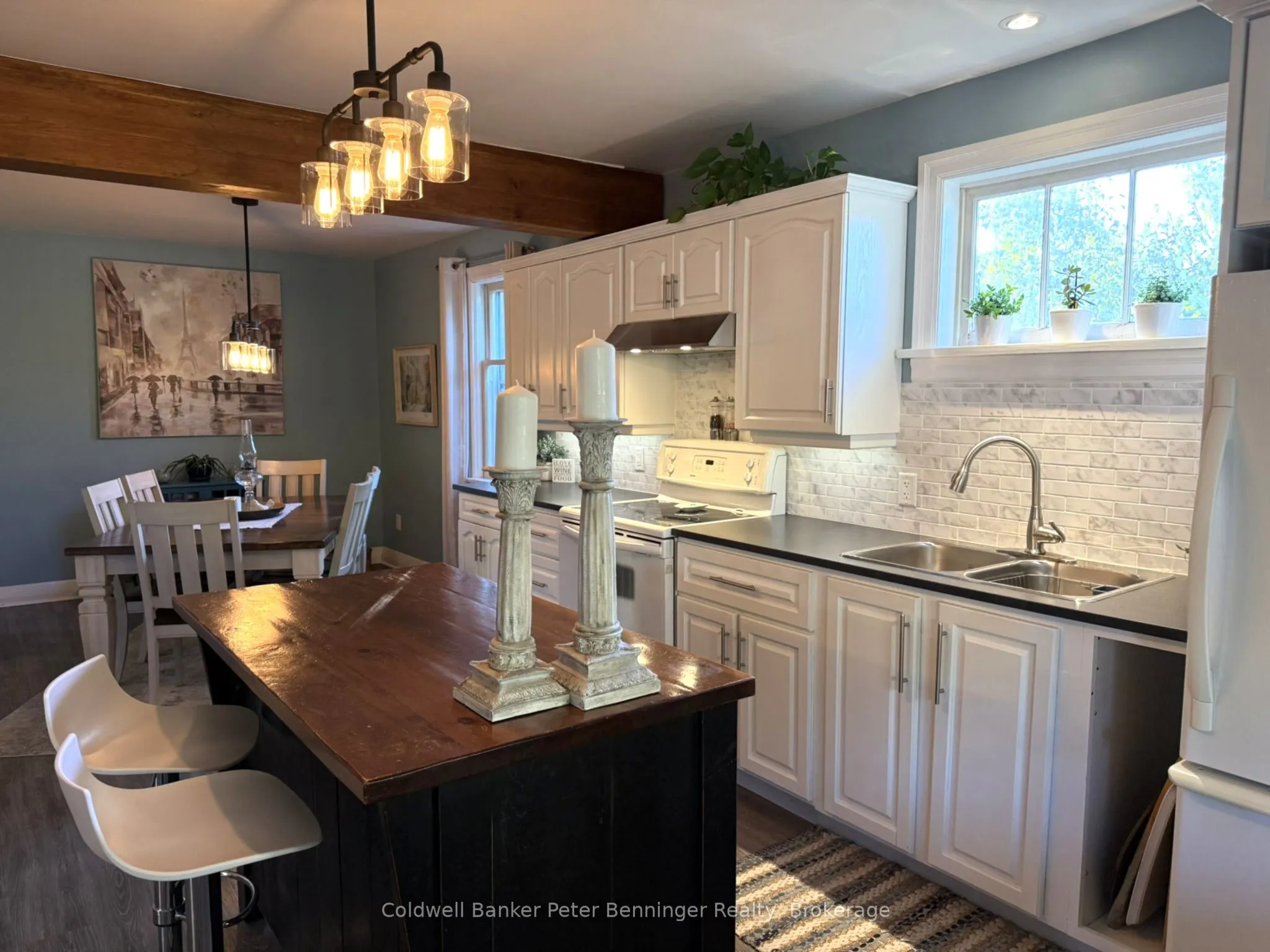 1216 Bruce Road 12