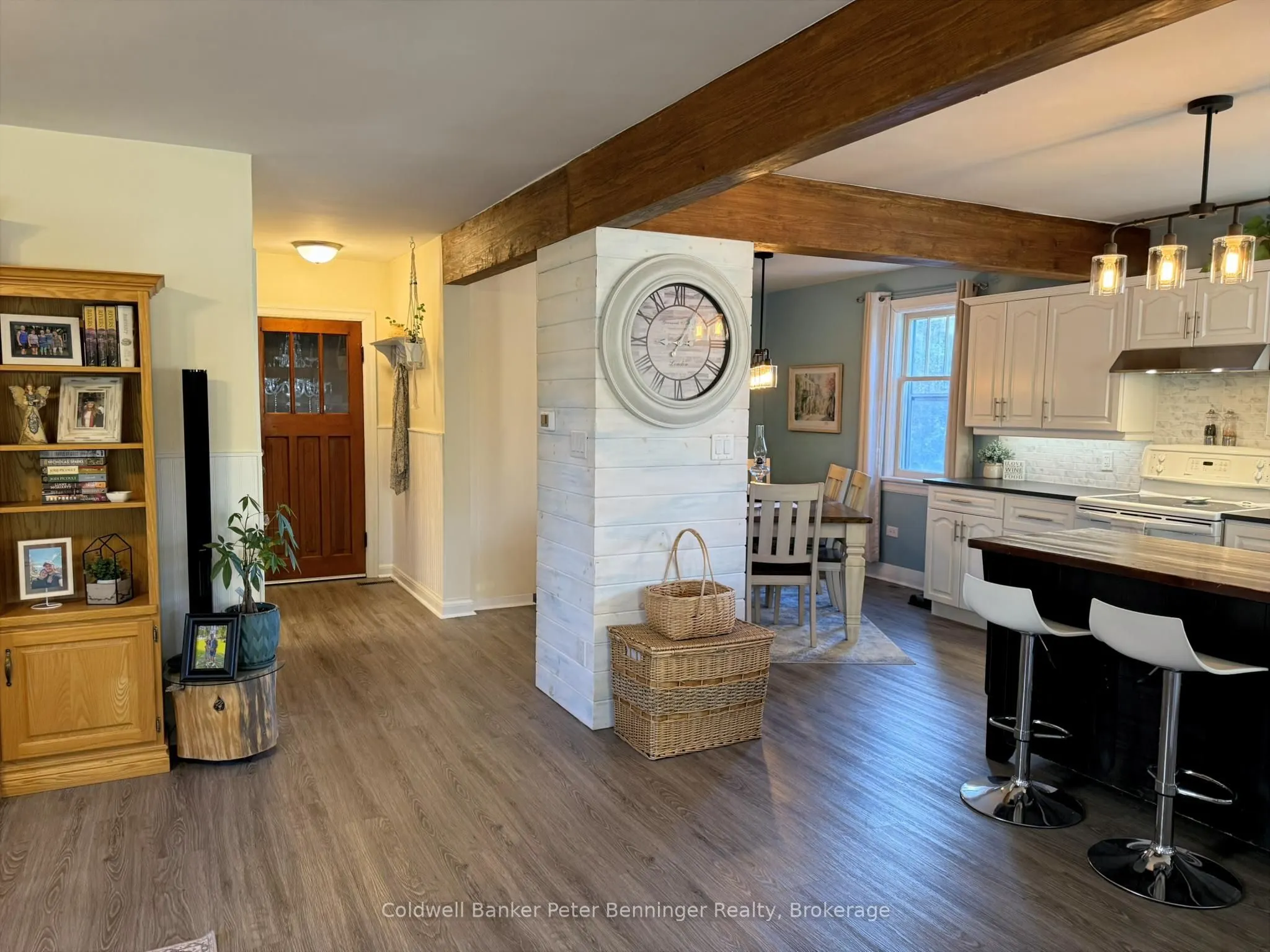 1216 Bruce Road 12