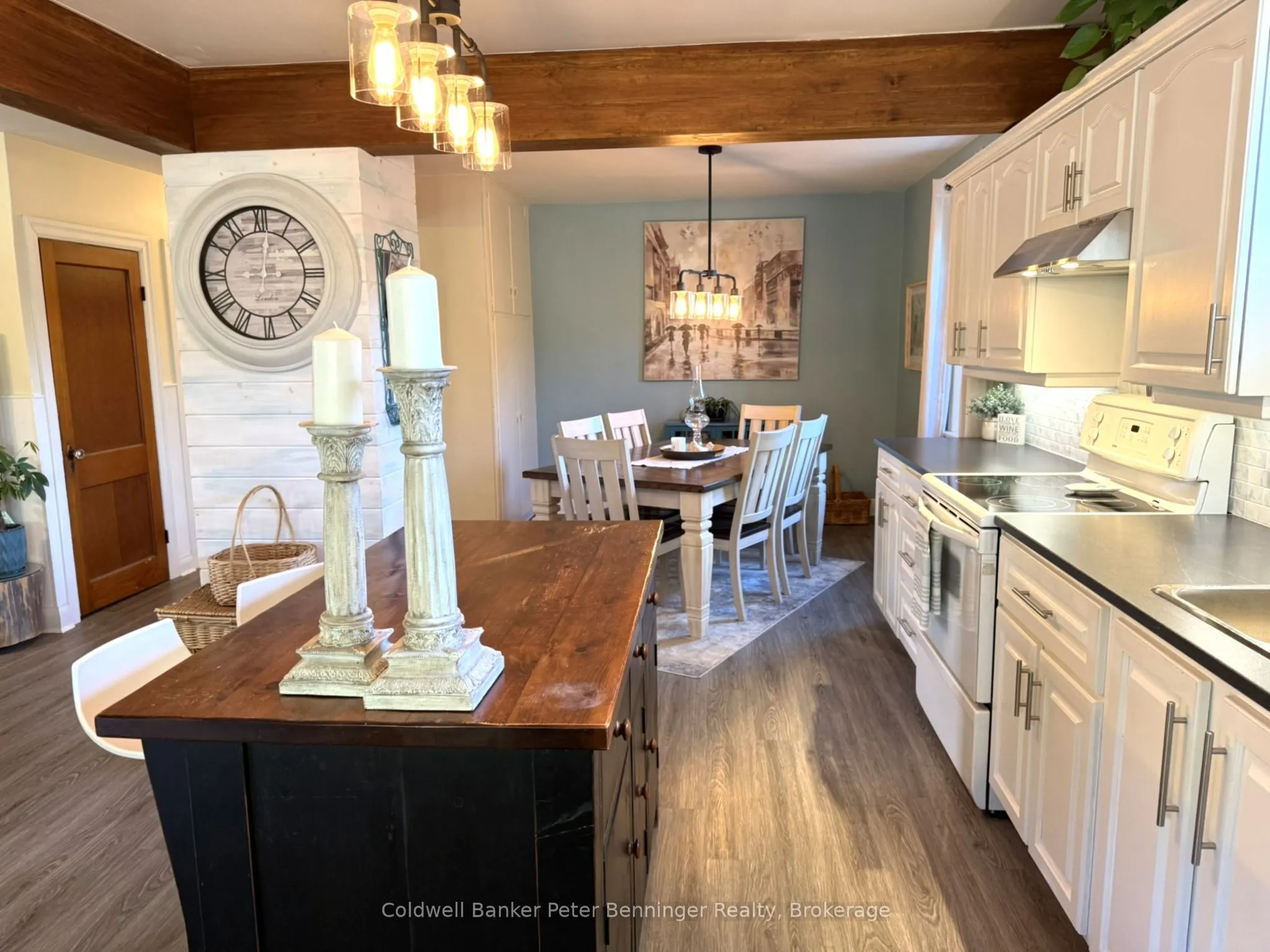 1216 Bruce Road 12