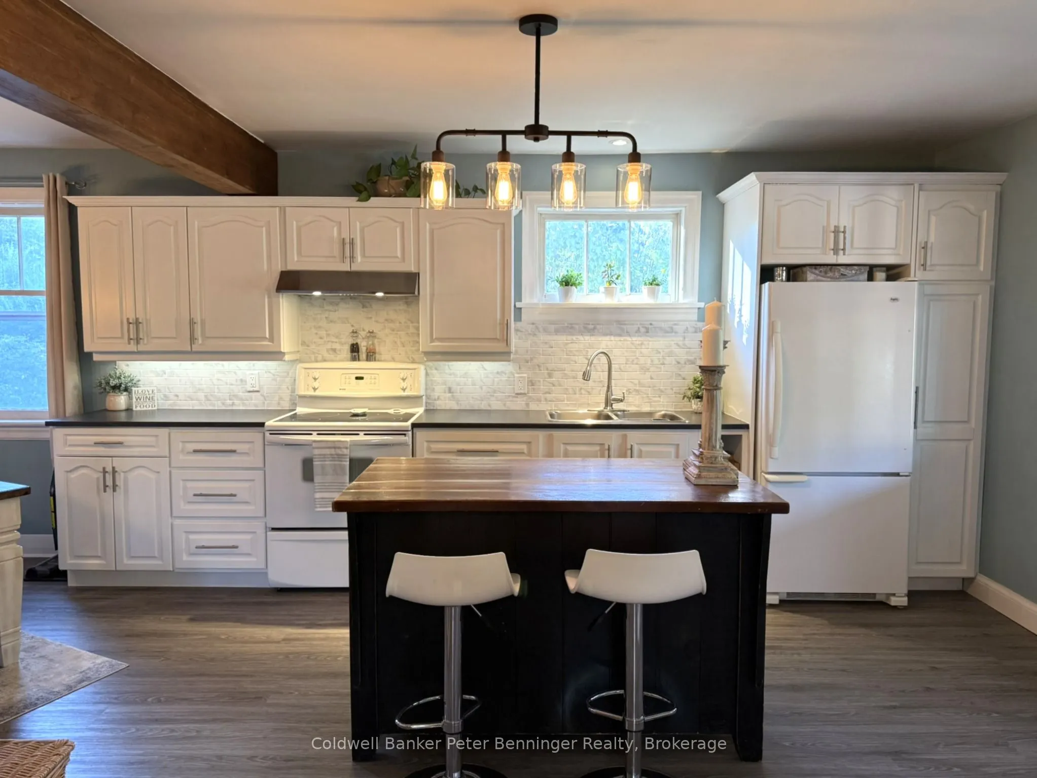 1216 Bruce Road 12