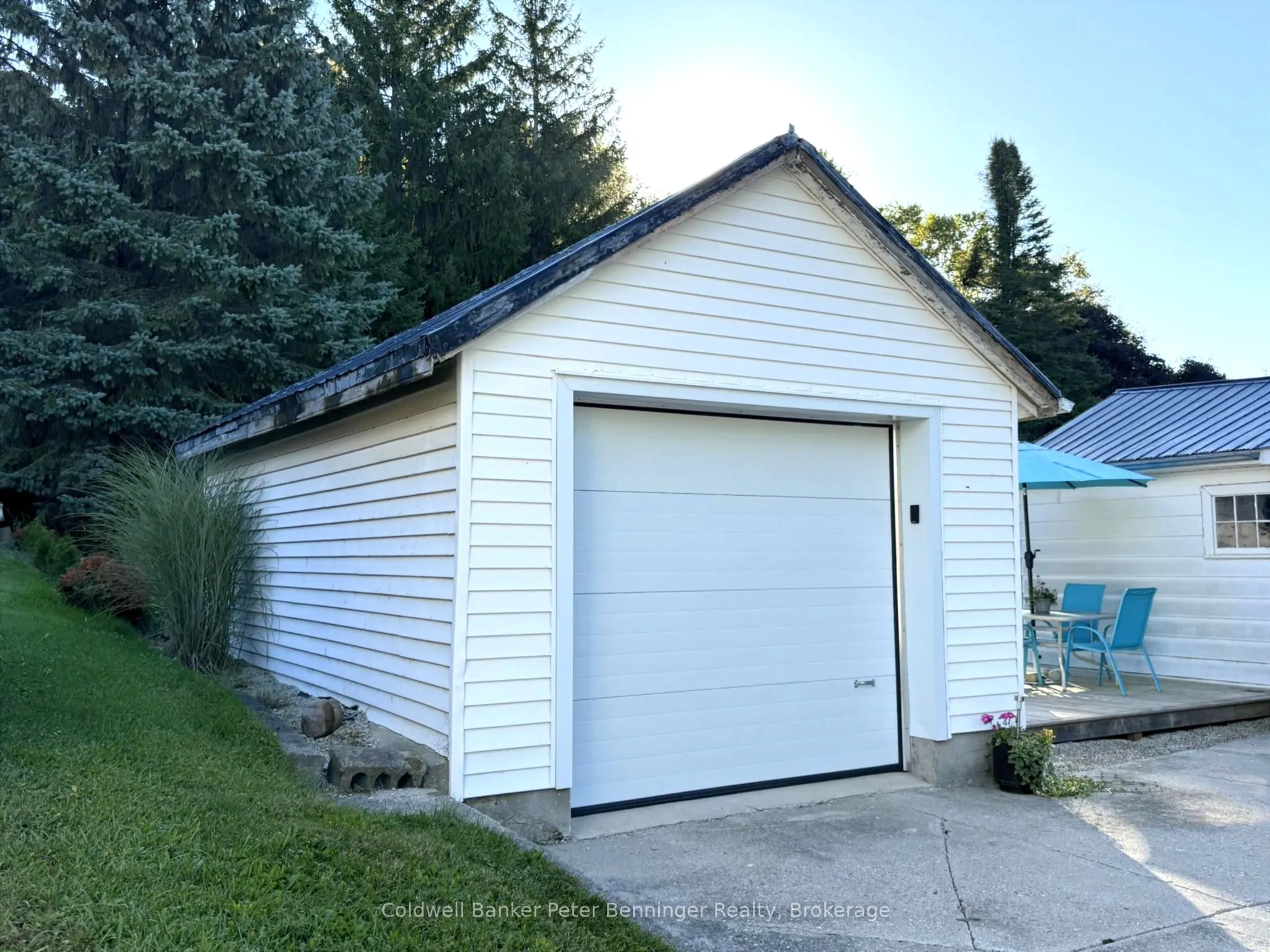 1216 Bruce Road 12