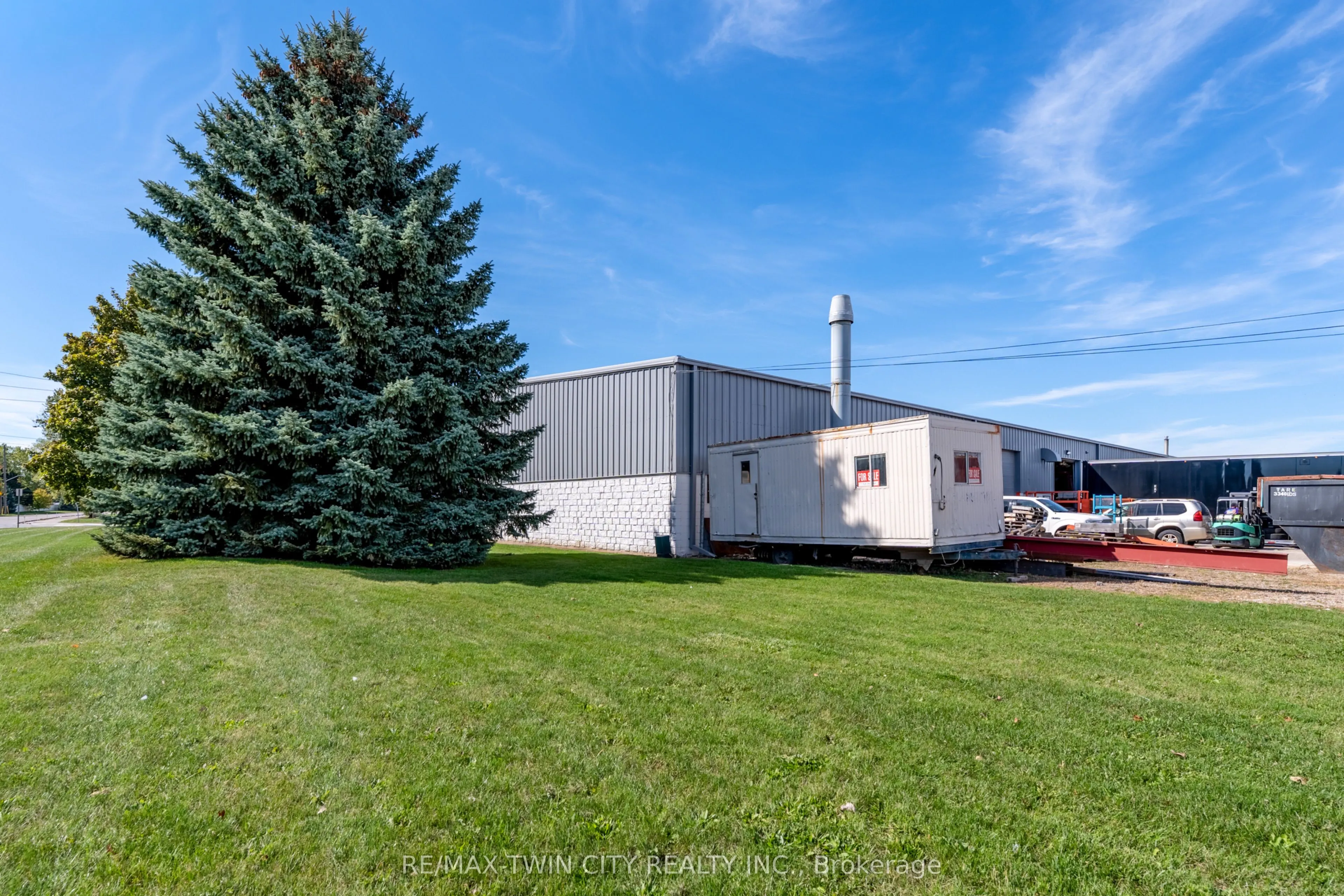 10 Plant Farm Boulevard, #4