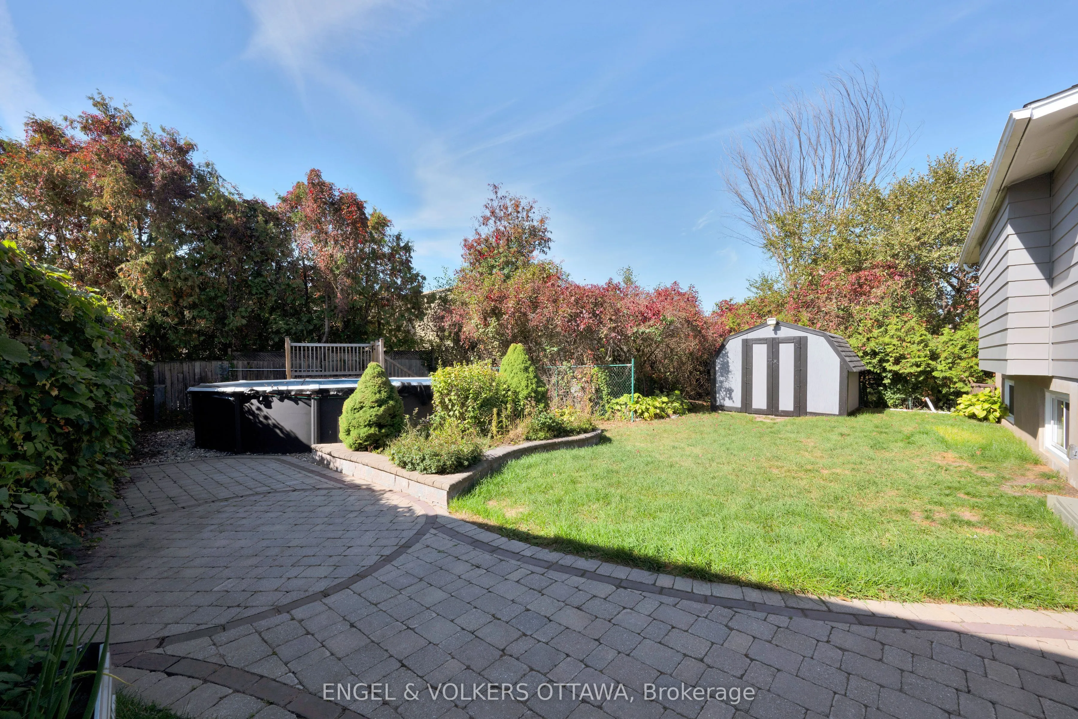 10 Tanglewood Drive