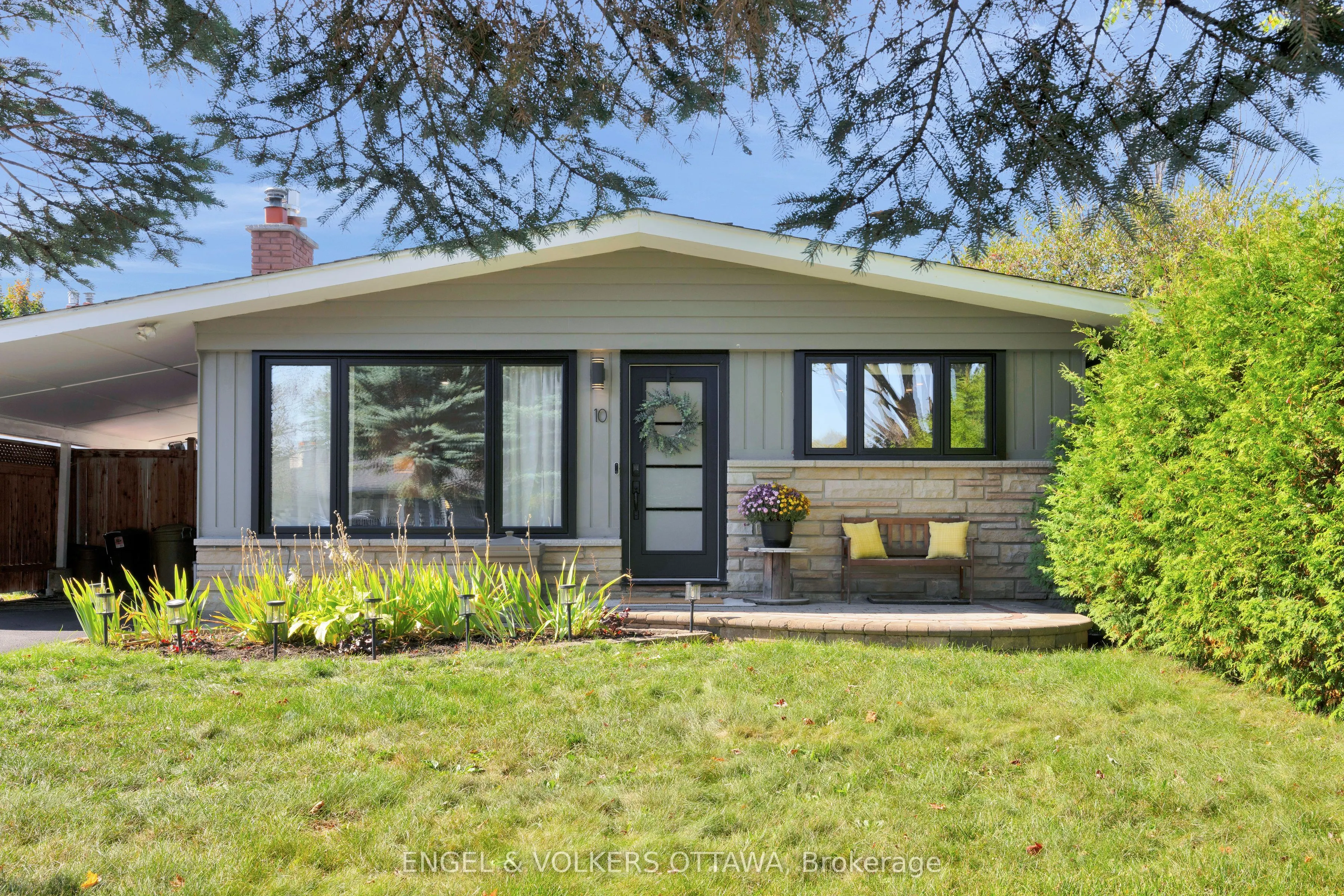10 Tanglewood Drive