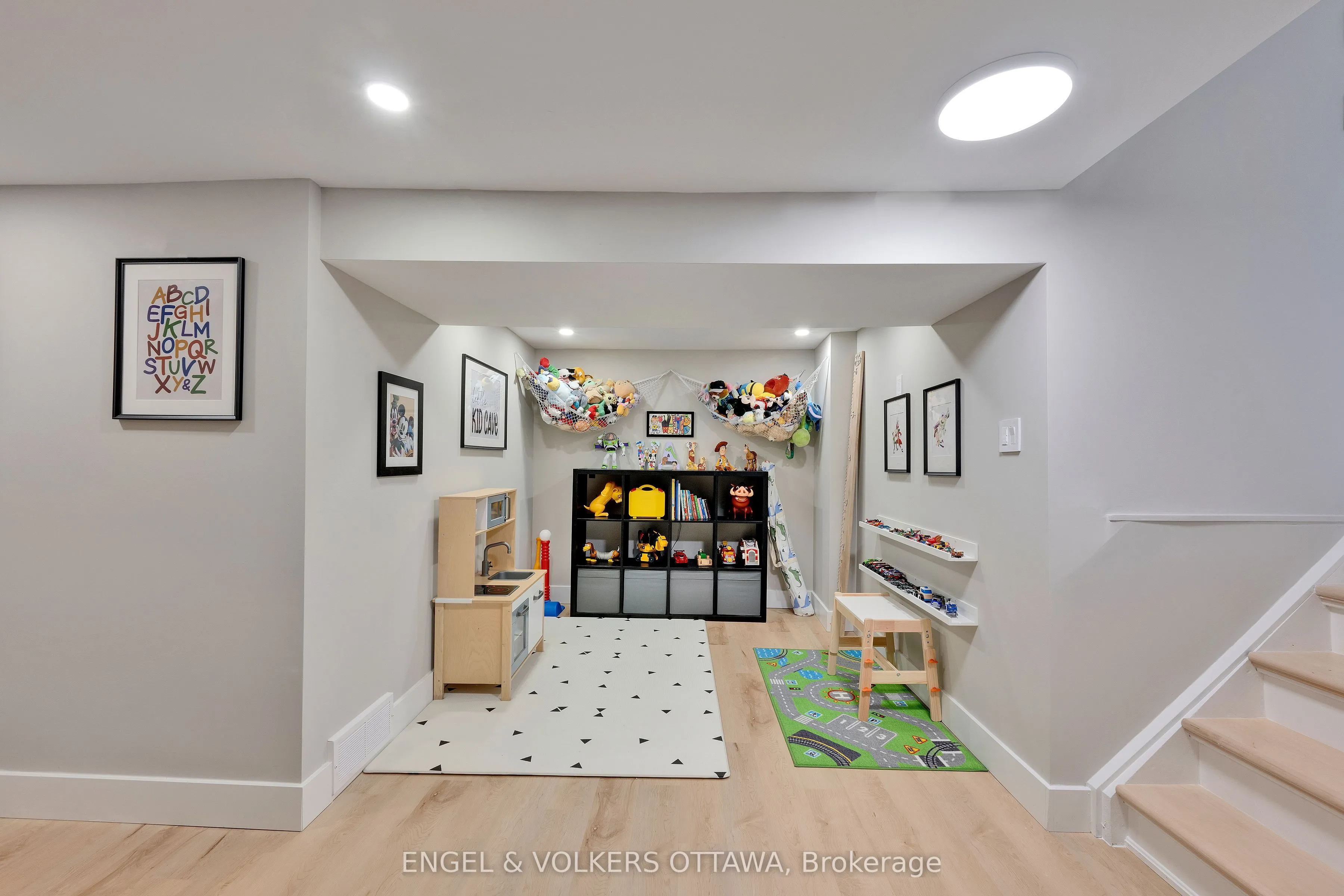10 Tanglewood Drive