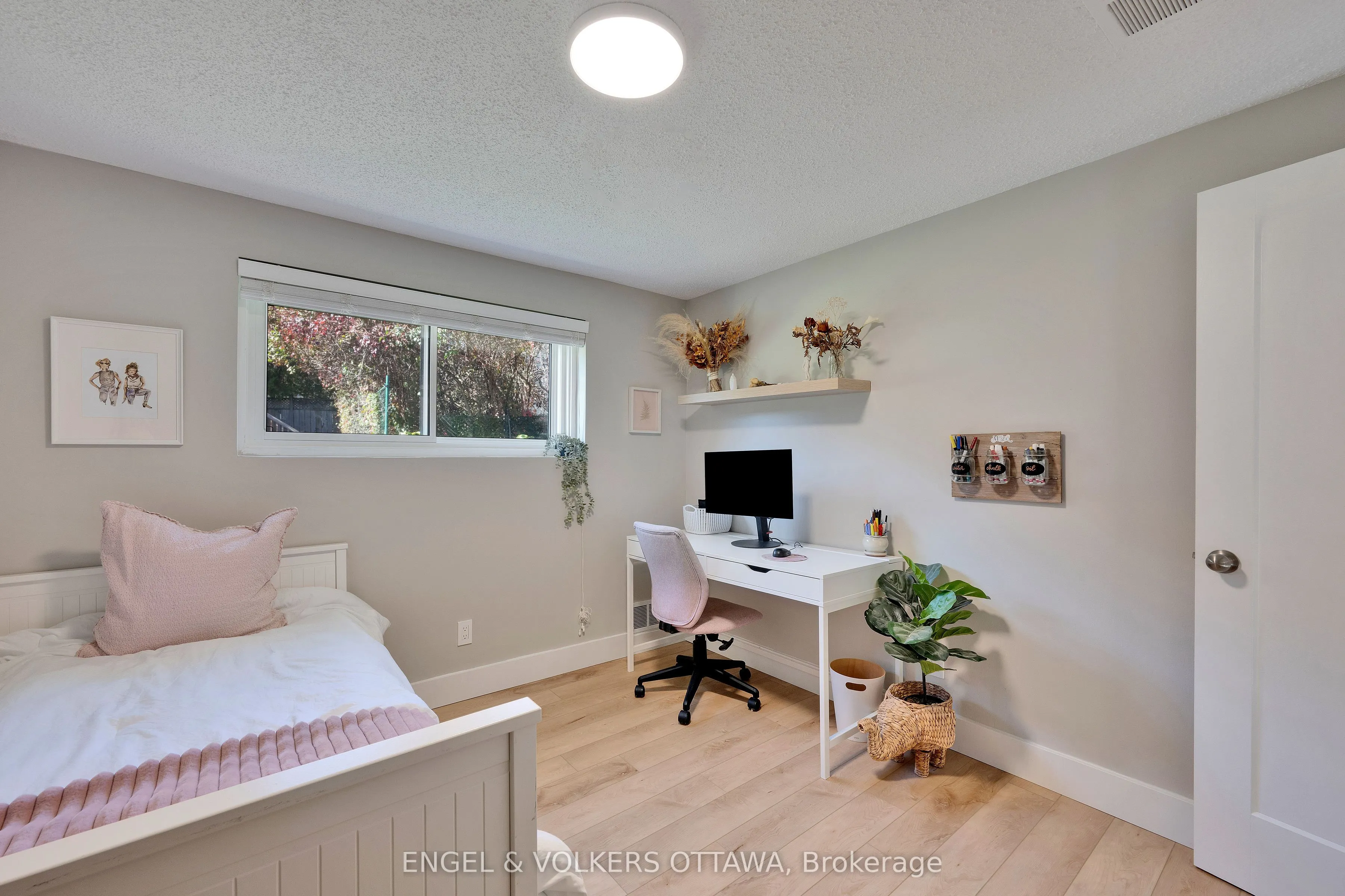 10 Tanglewood Drive