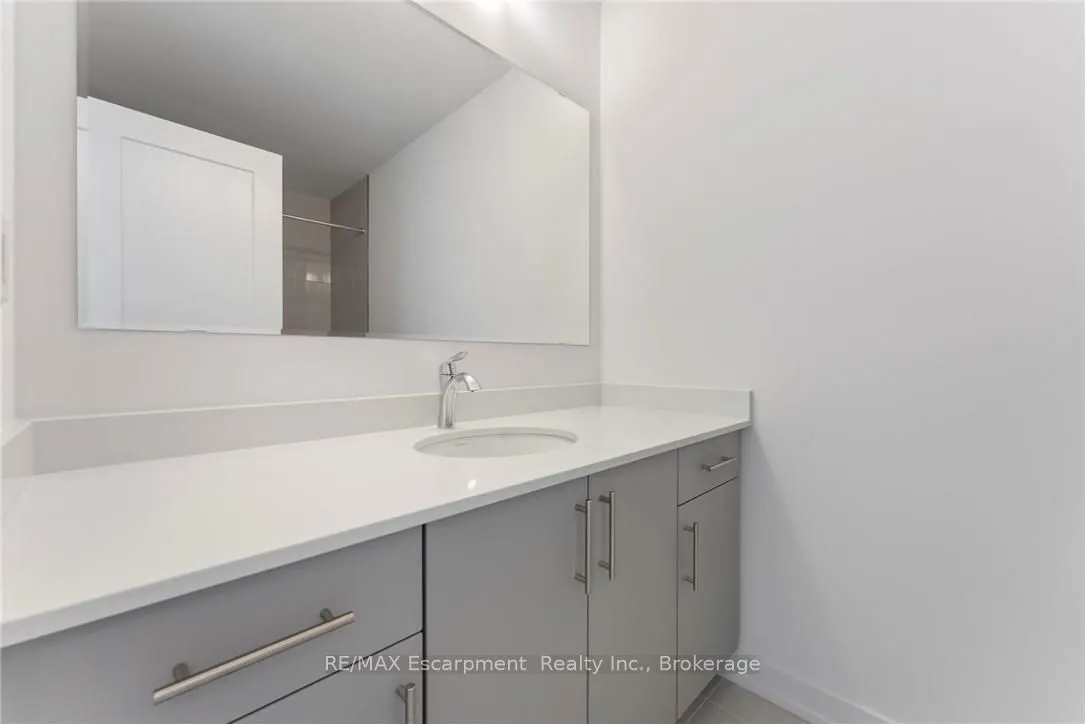 940 St. David Street N, #80