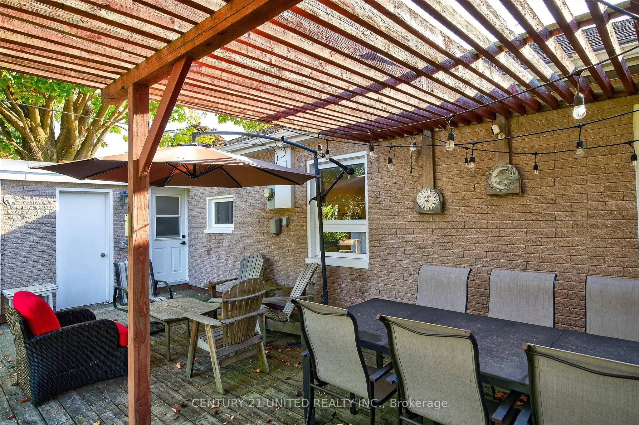 1037 Glebemount Crescent