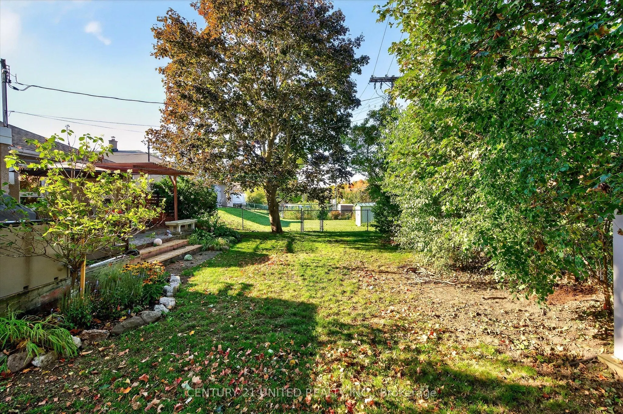 1037 Glebemount Crescent