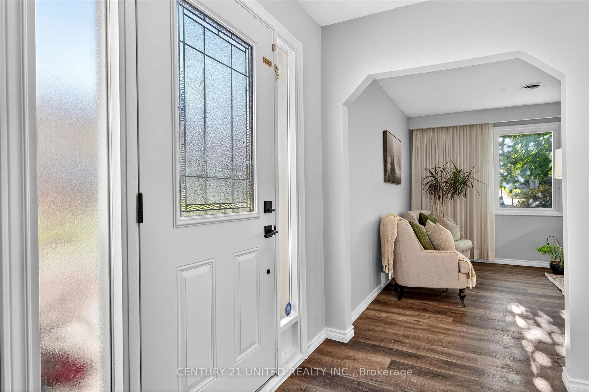 1037 Glebemount Crescent