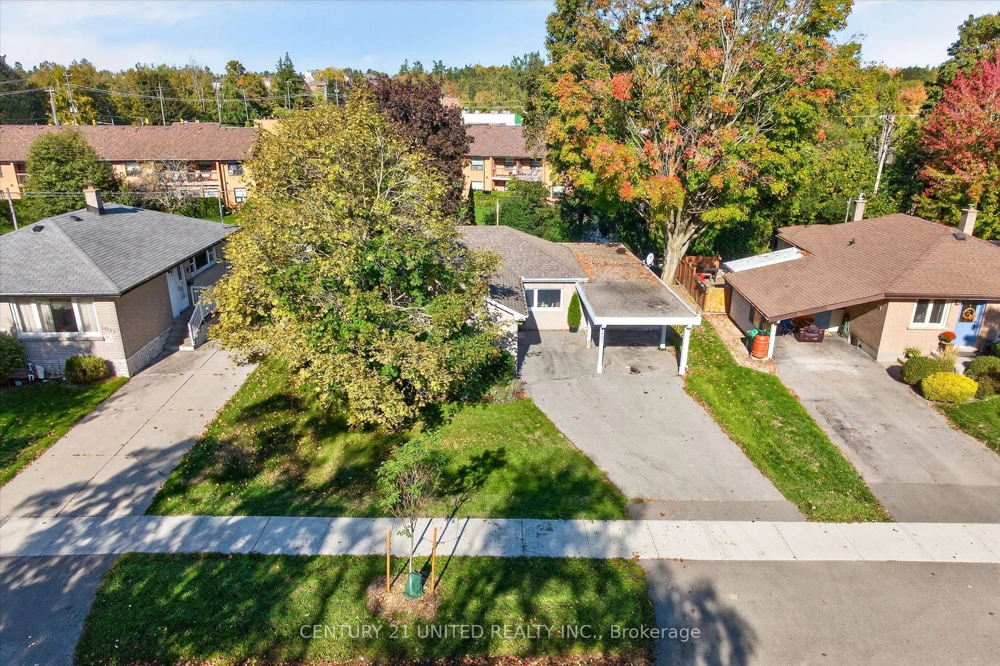 1037 Glebemount Crescent