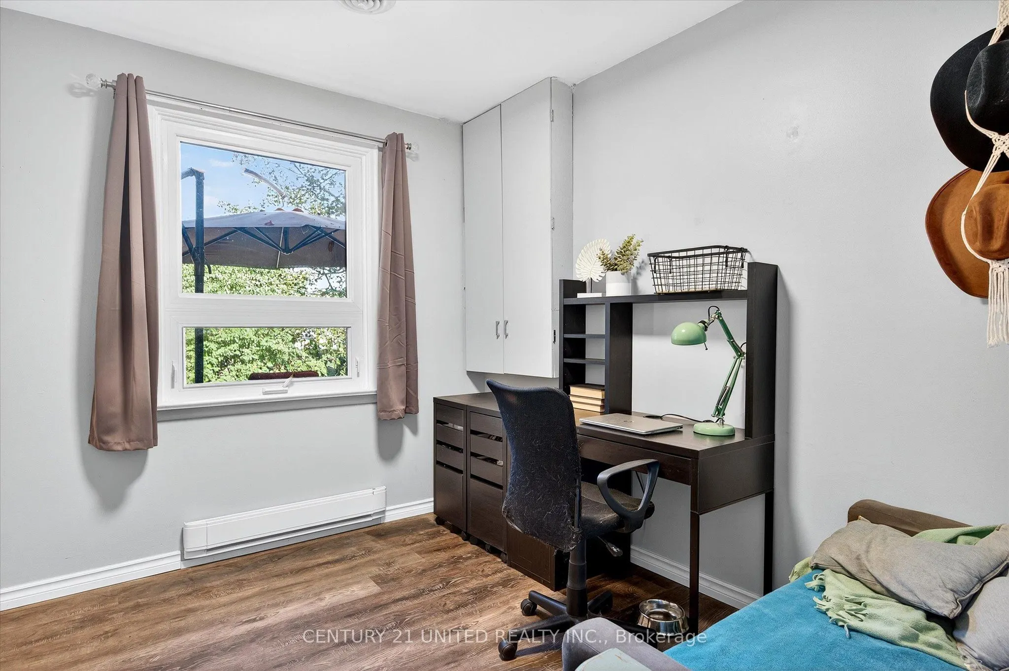 1037 Glebemount Crescent