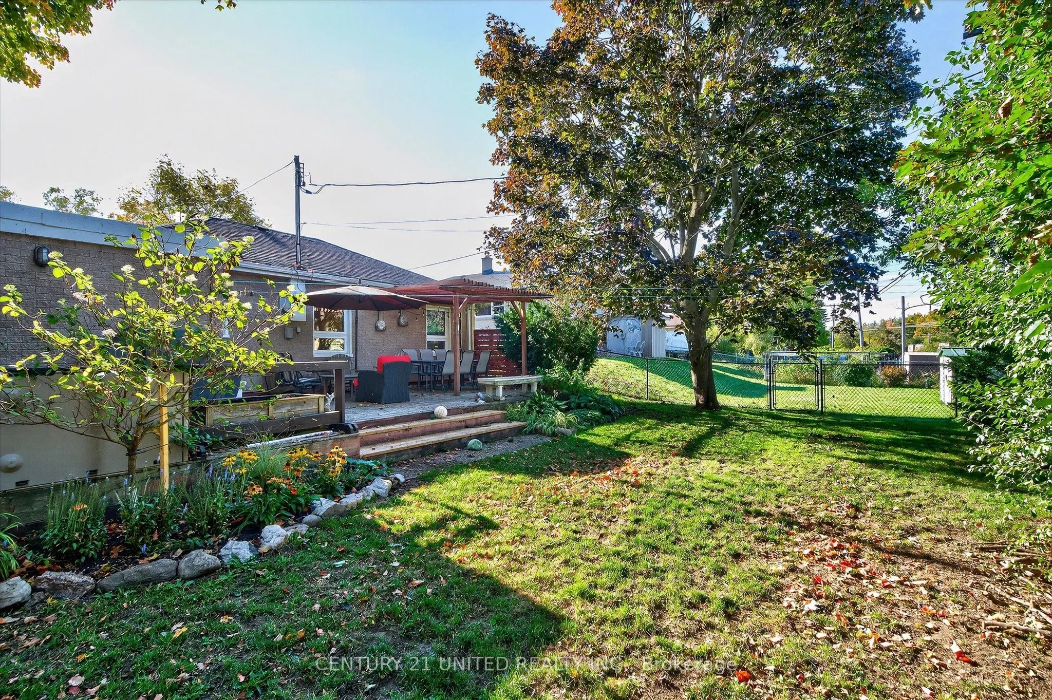 1037 Glebemount Crescent