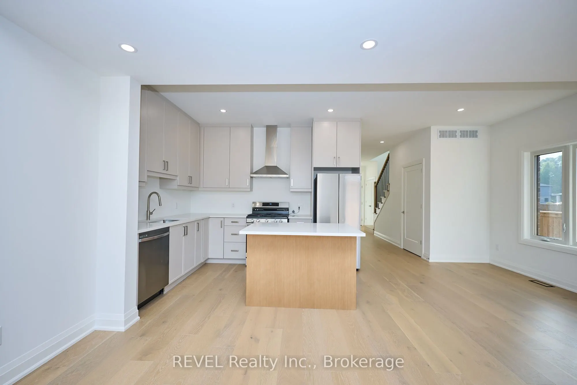 7429 MATTEO Drive