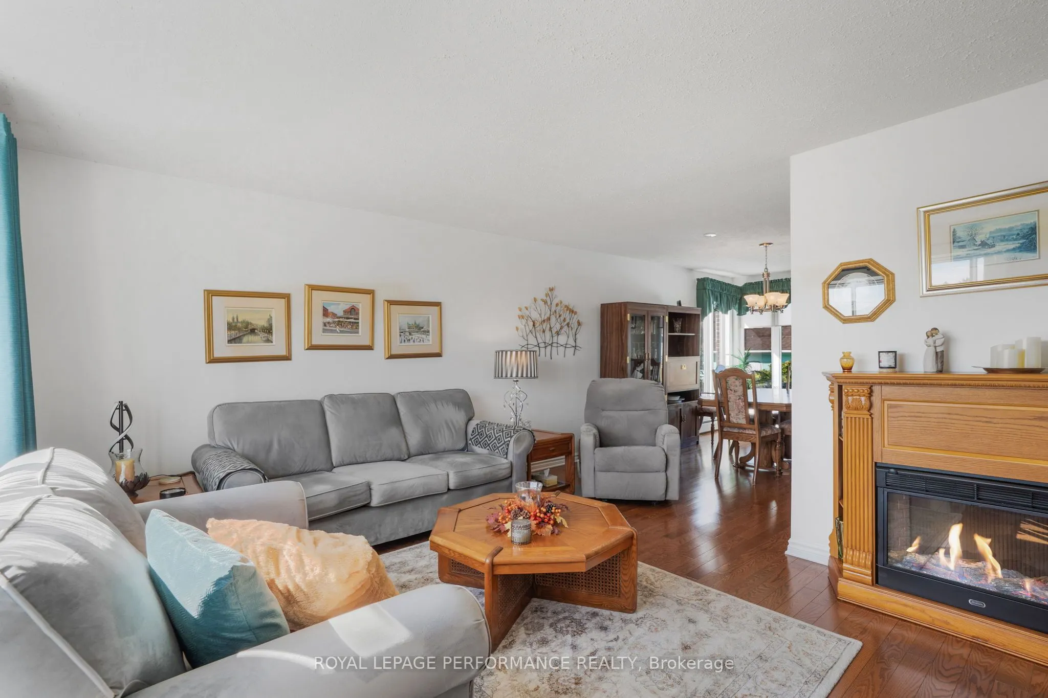 454 West Street W