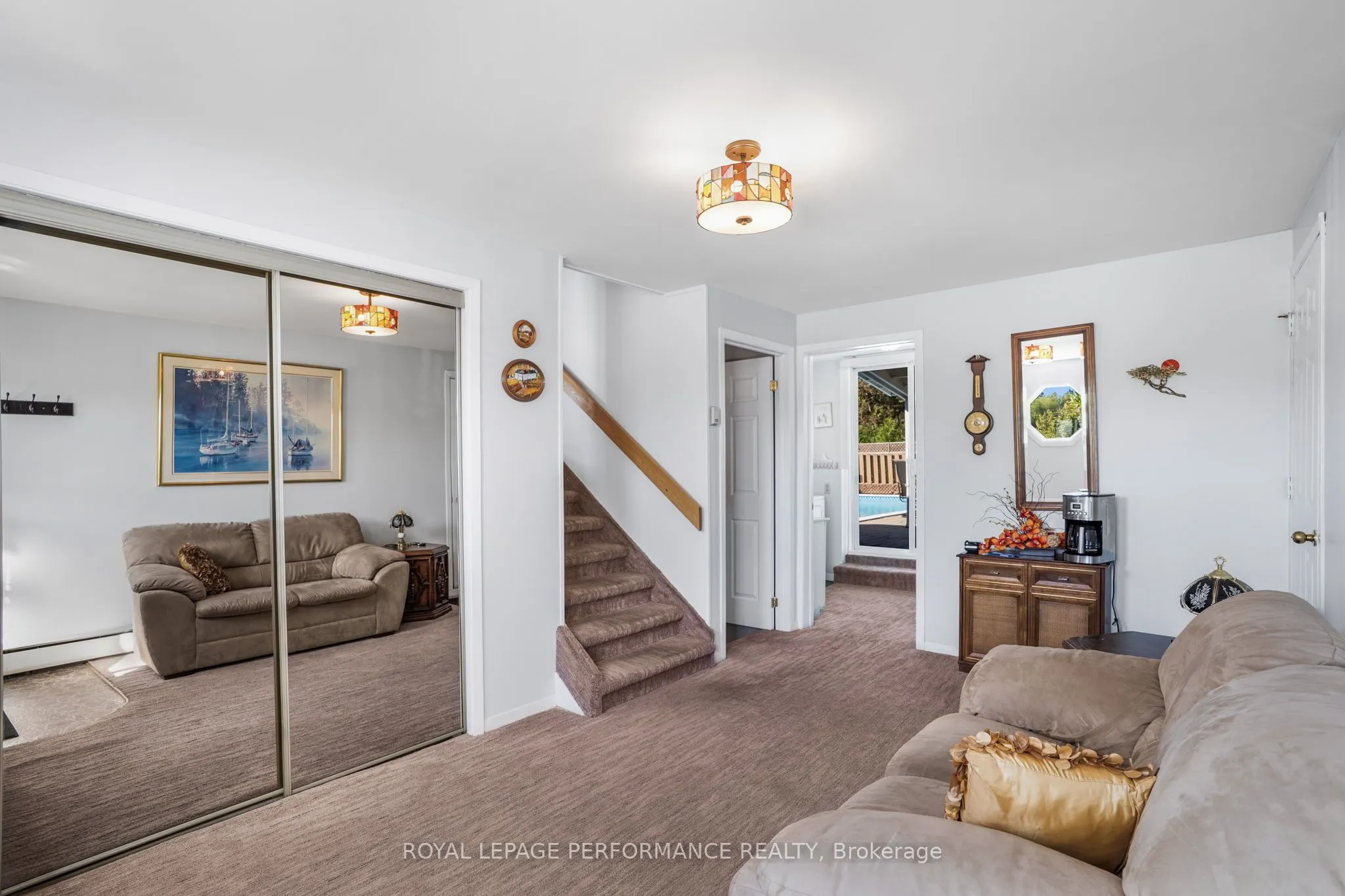 454 West Street W