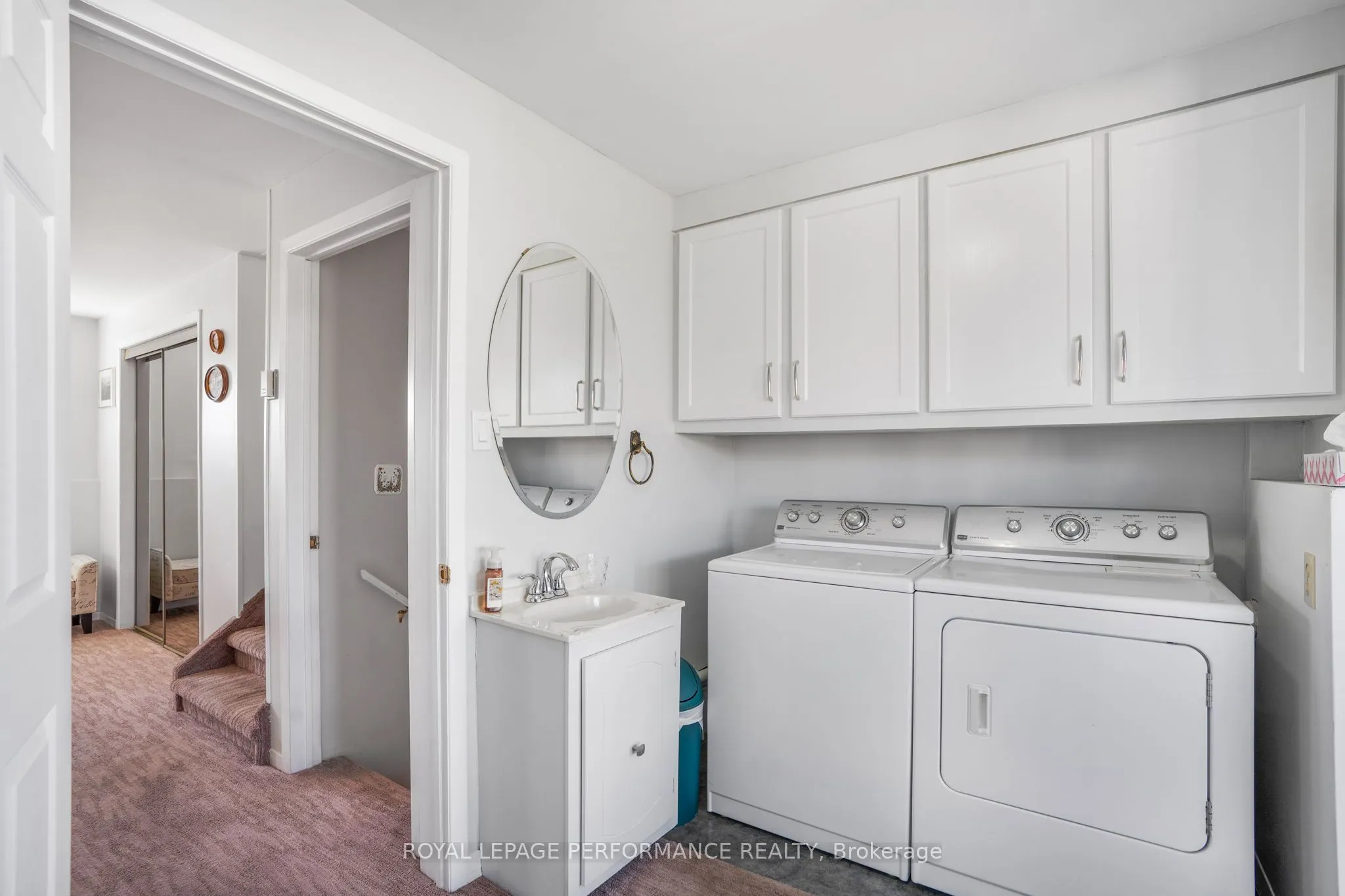 454 West Street W