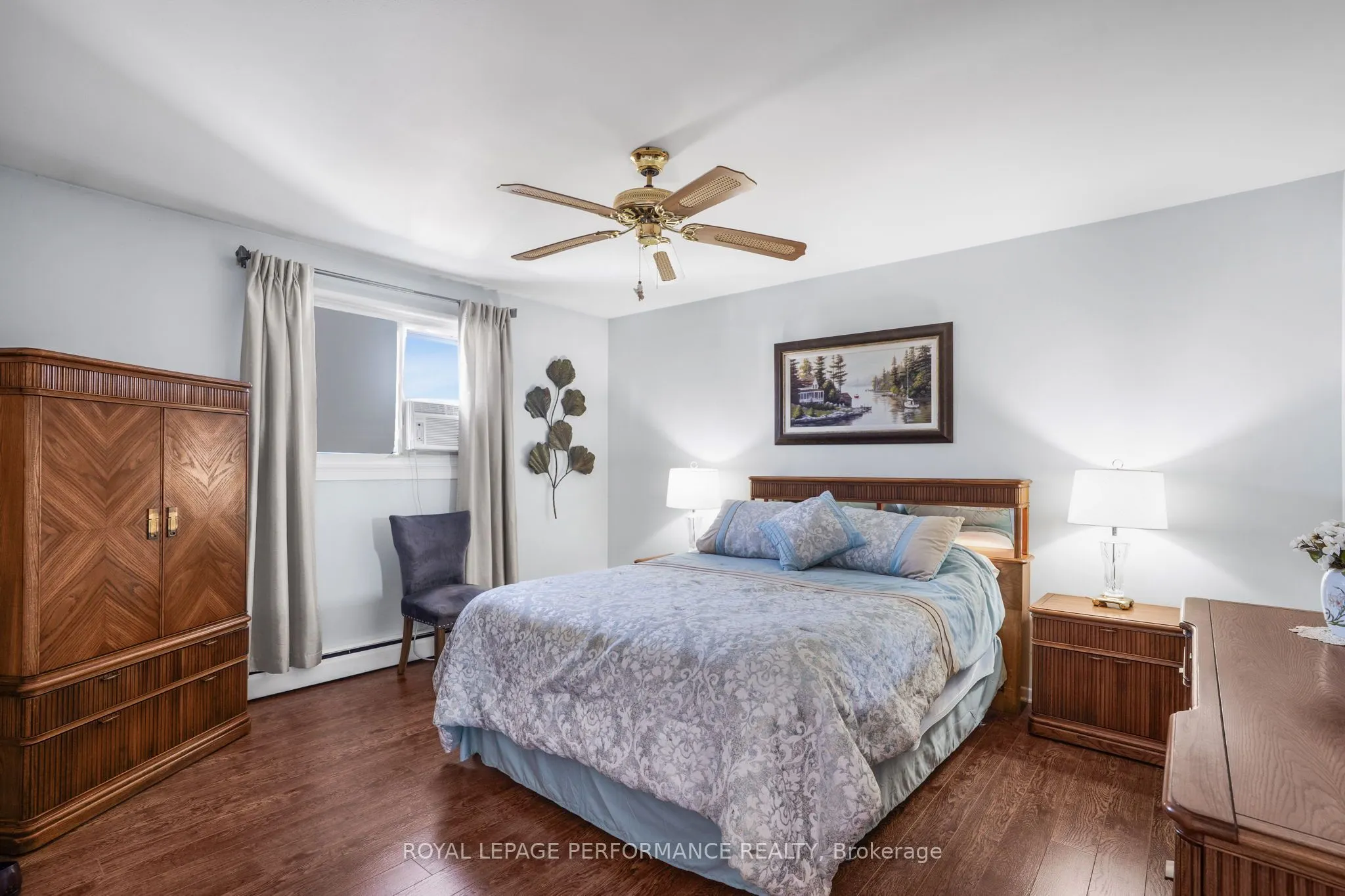 454 West Street W
