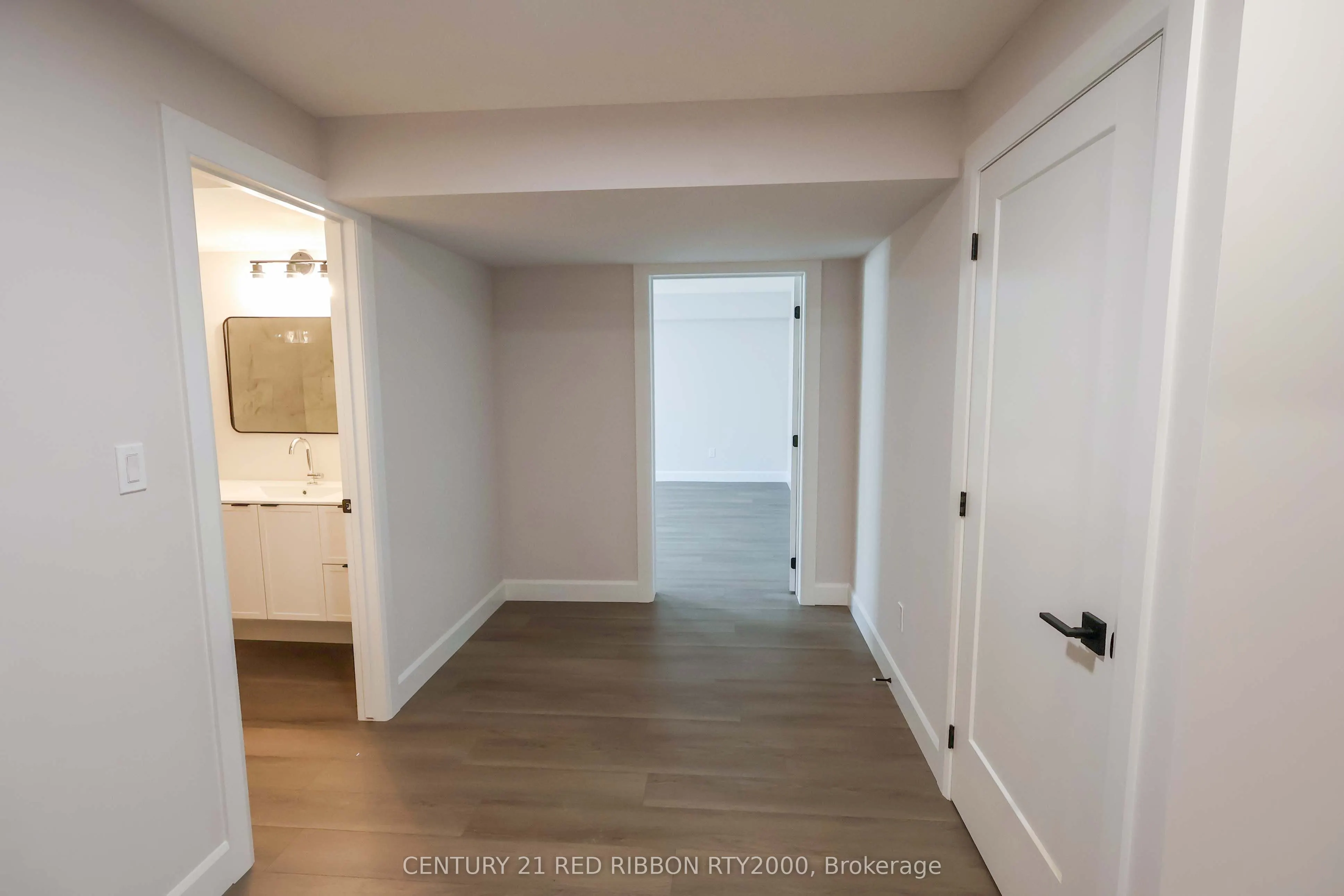 430 Head Street N, #22