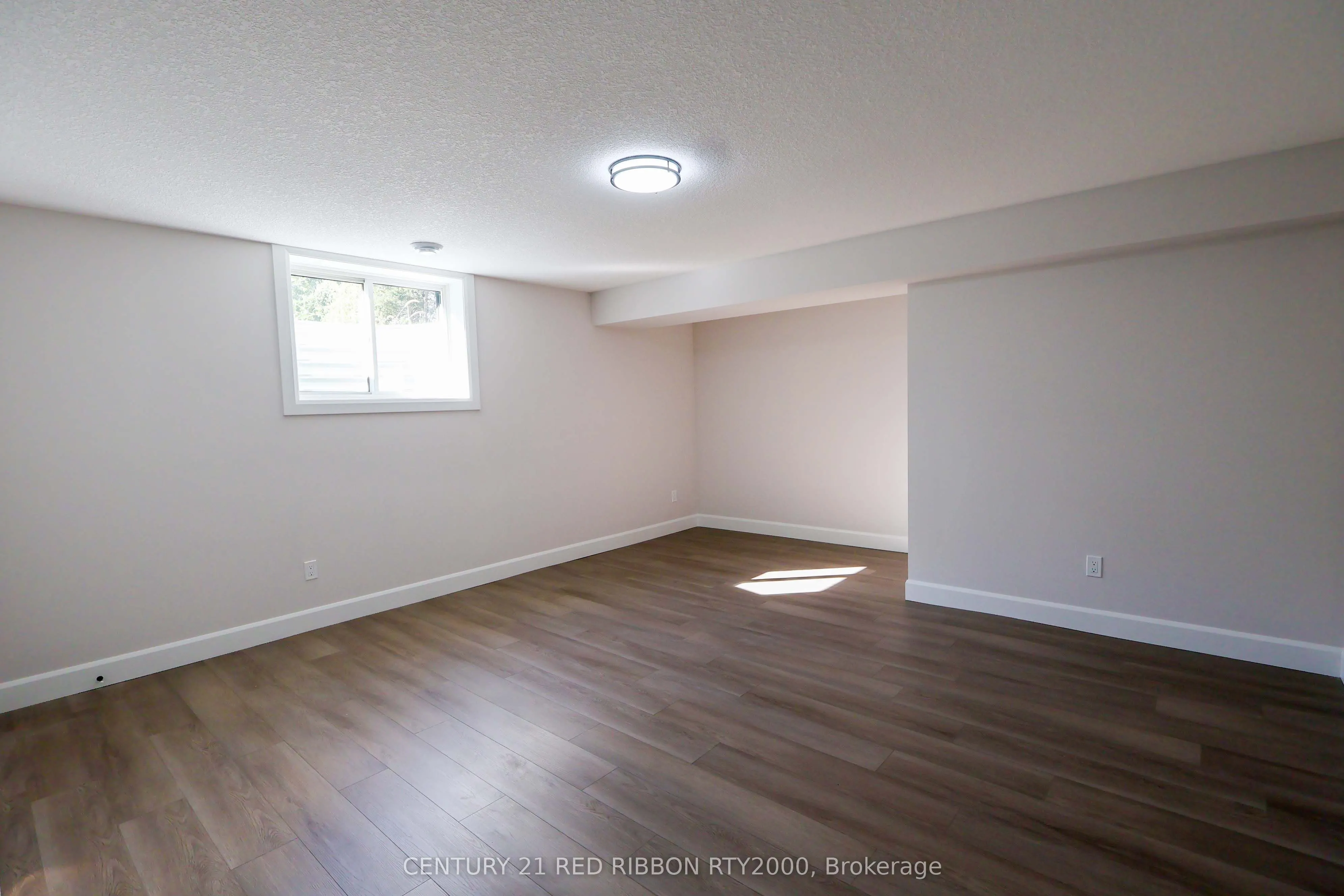 430 Head Street N, #22