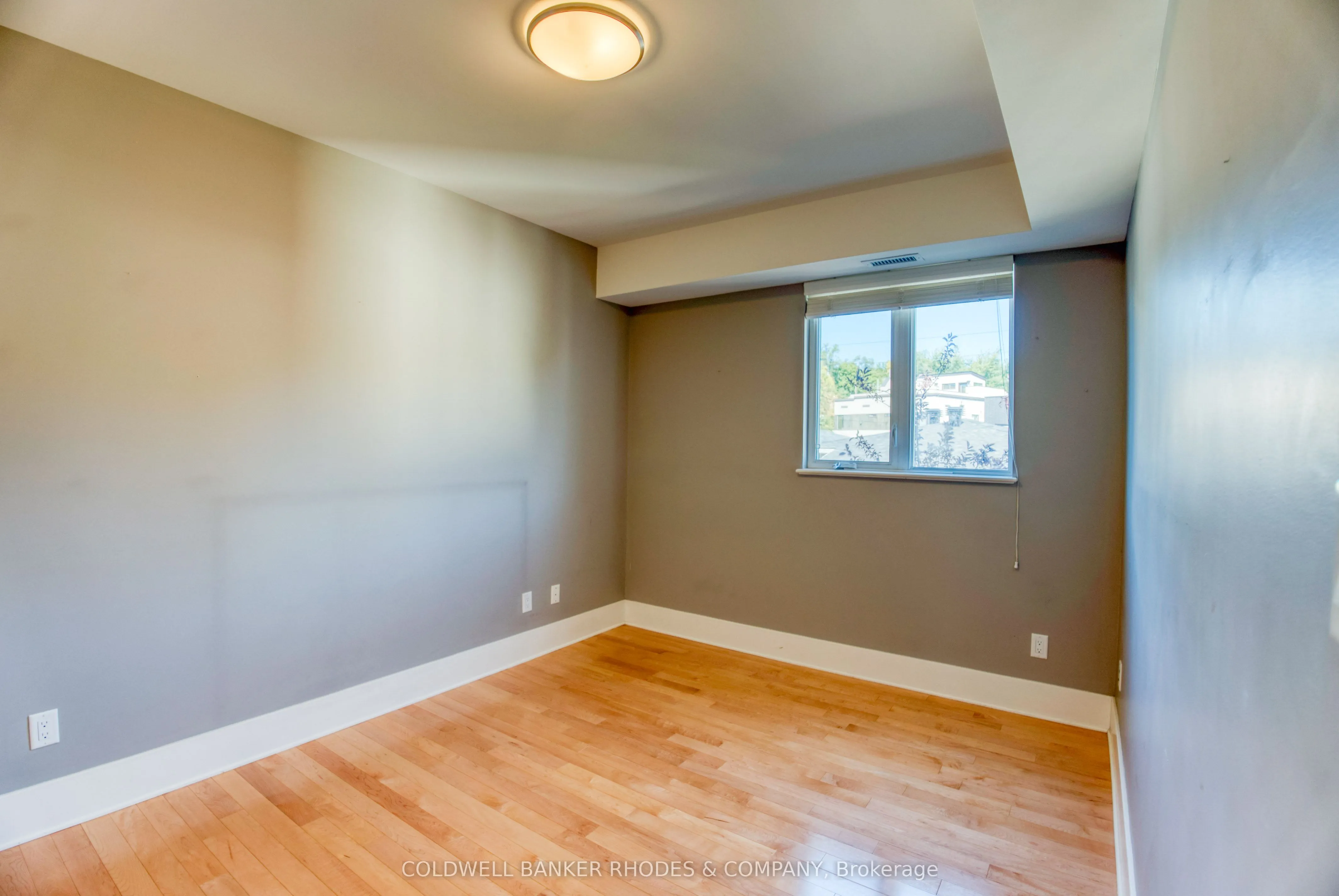 9 Chapleau Avenue, #302