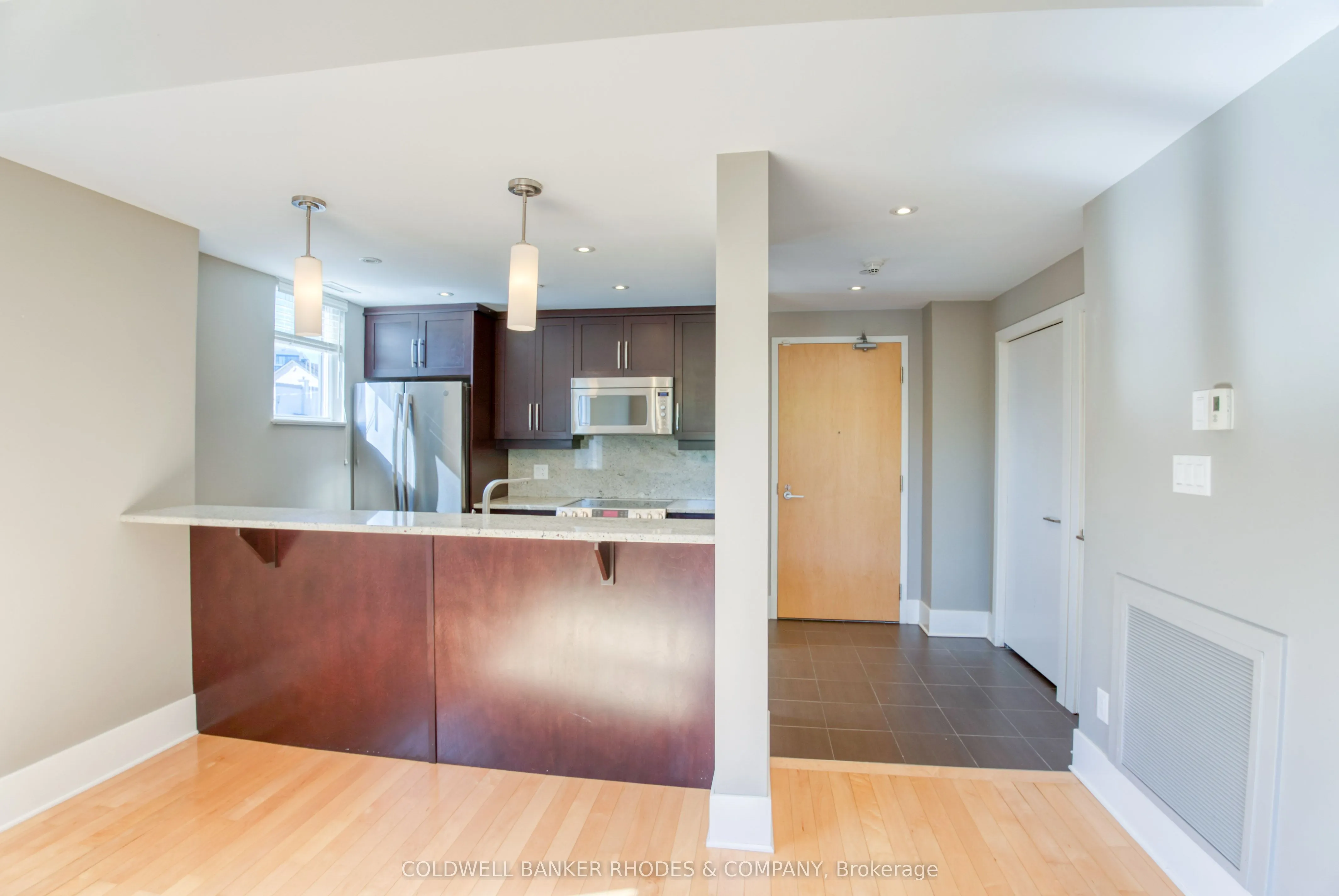 9 Chapleau Avenue, #302