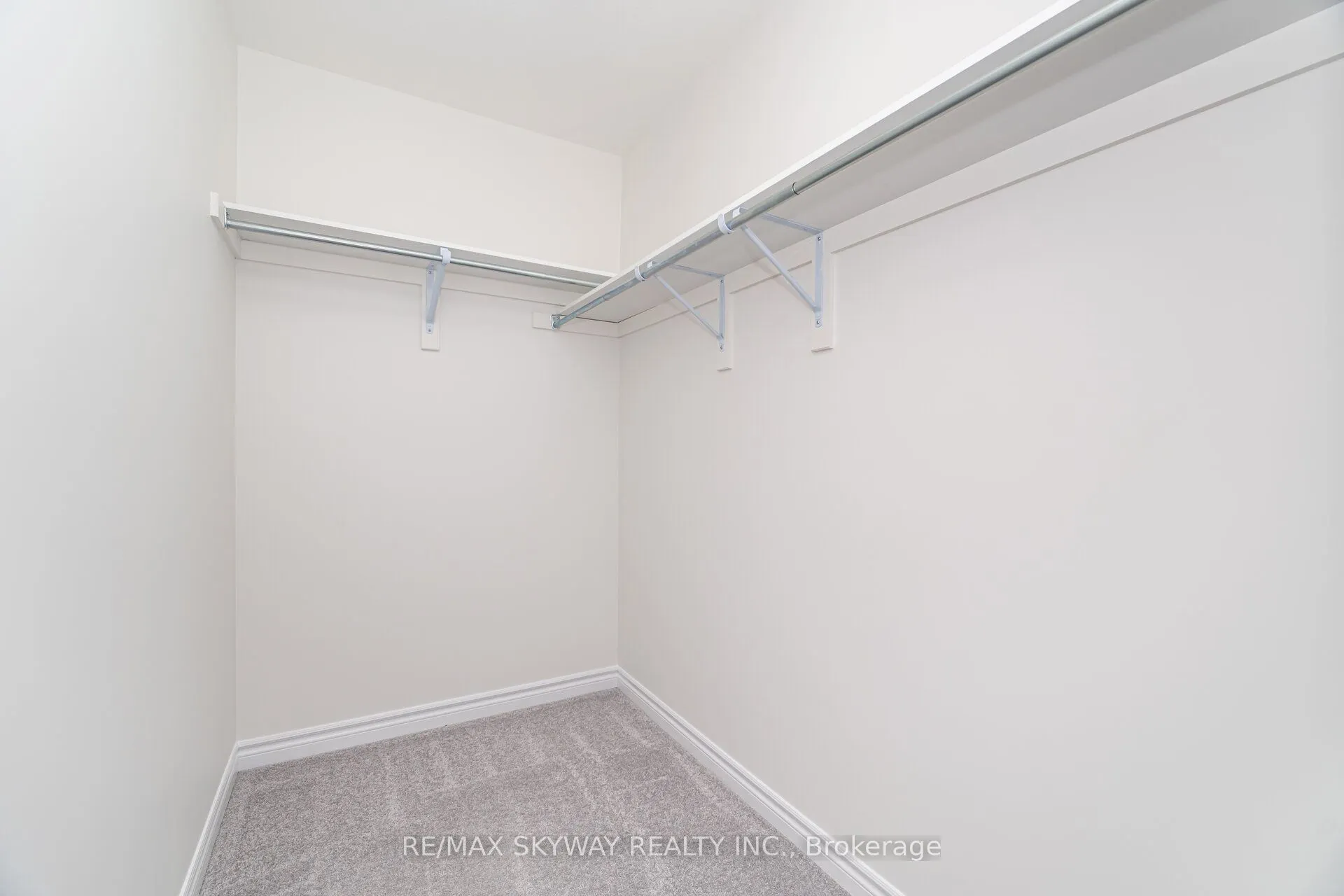 305 Garner Road W, #102