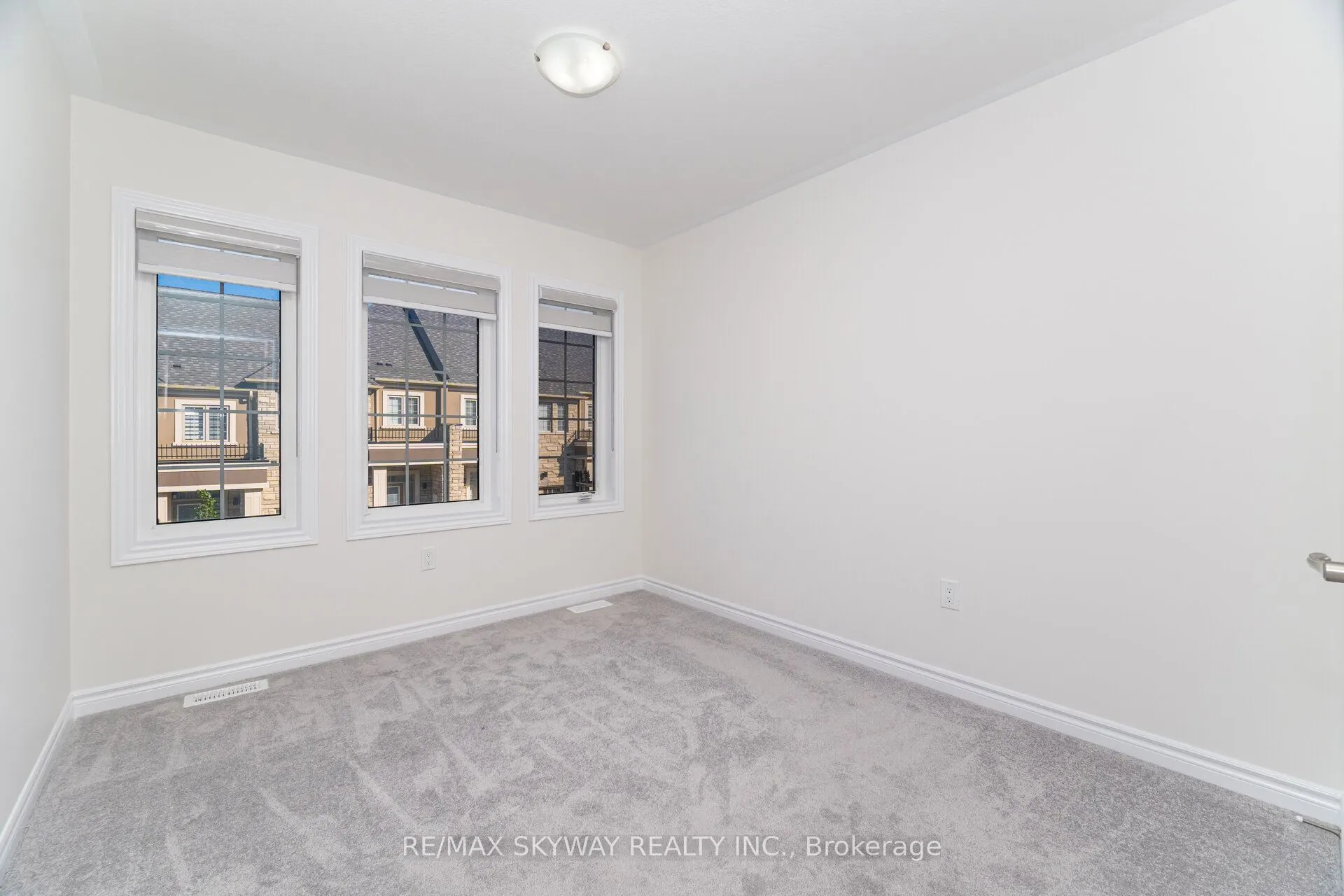 305 Garner Road W, #102