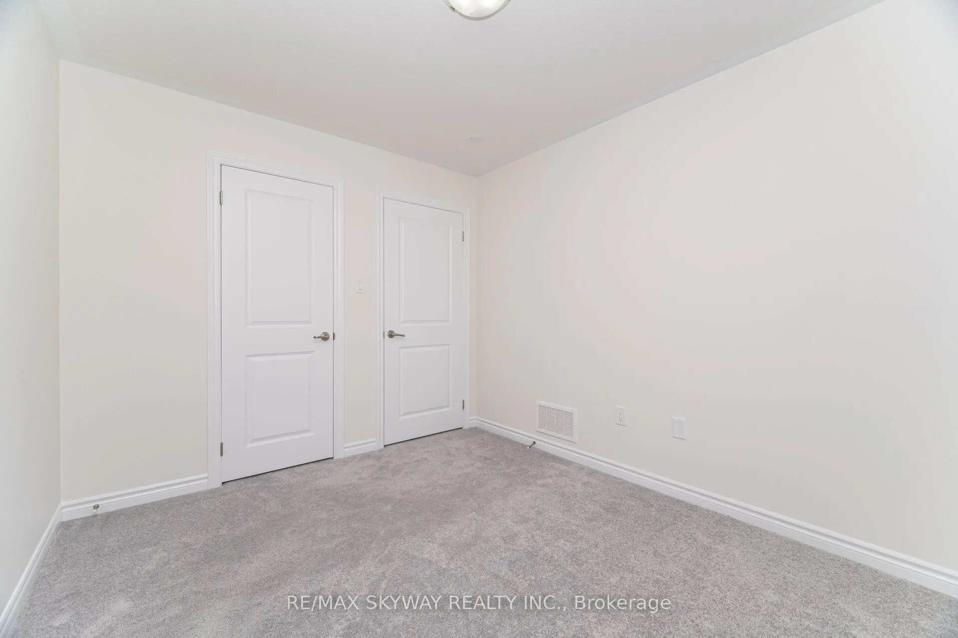 305 Garner Road W, #102