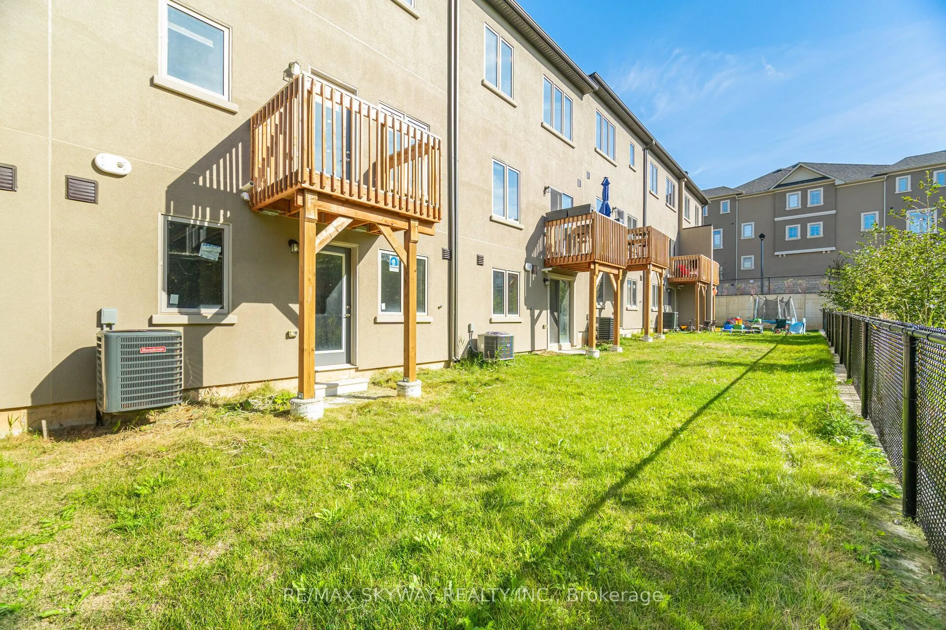 305 Garner Road W, #102