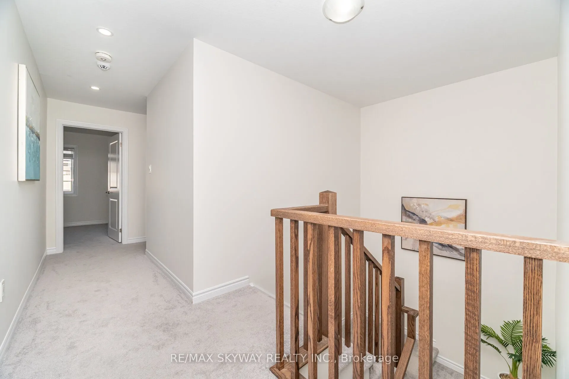 305 Garner Road W, #102