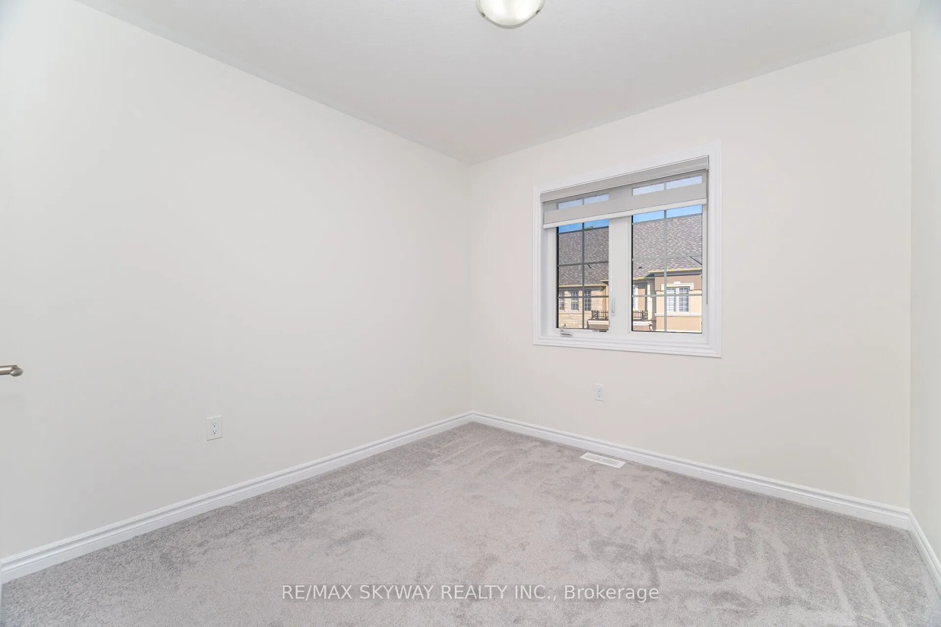 305 Garner Road W, #102