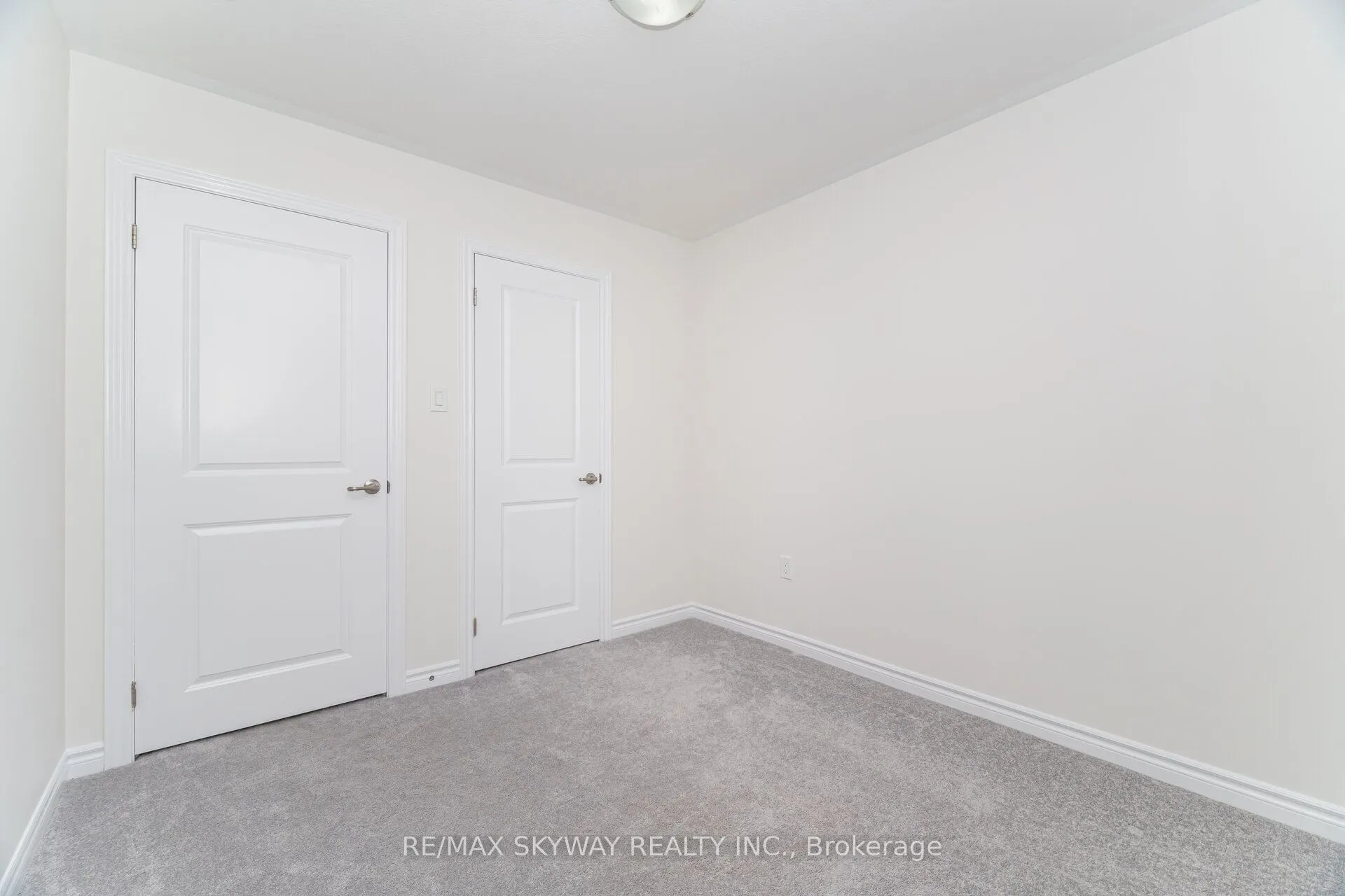 305 Garner Road W, #102