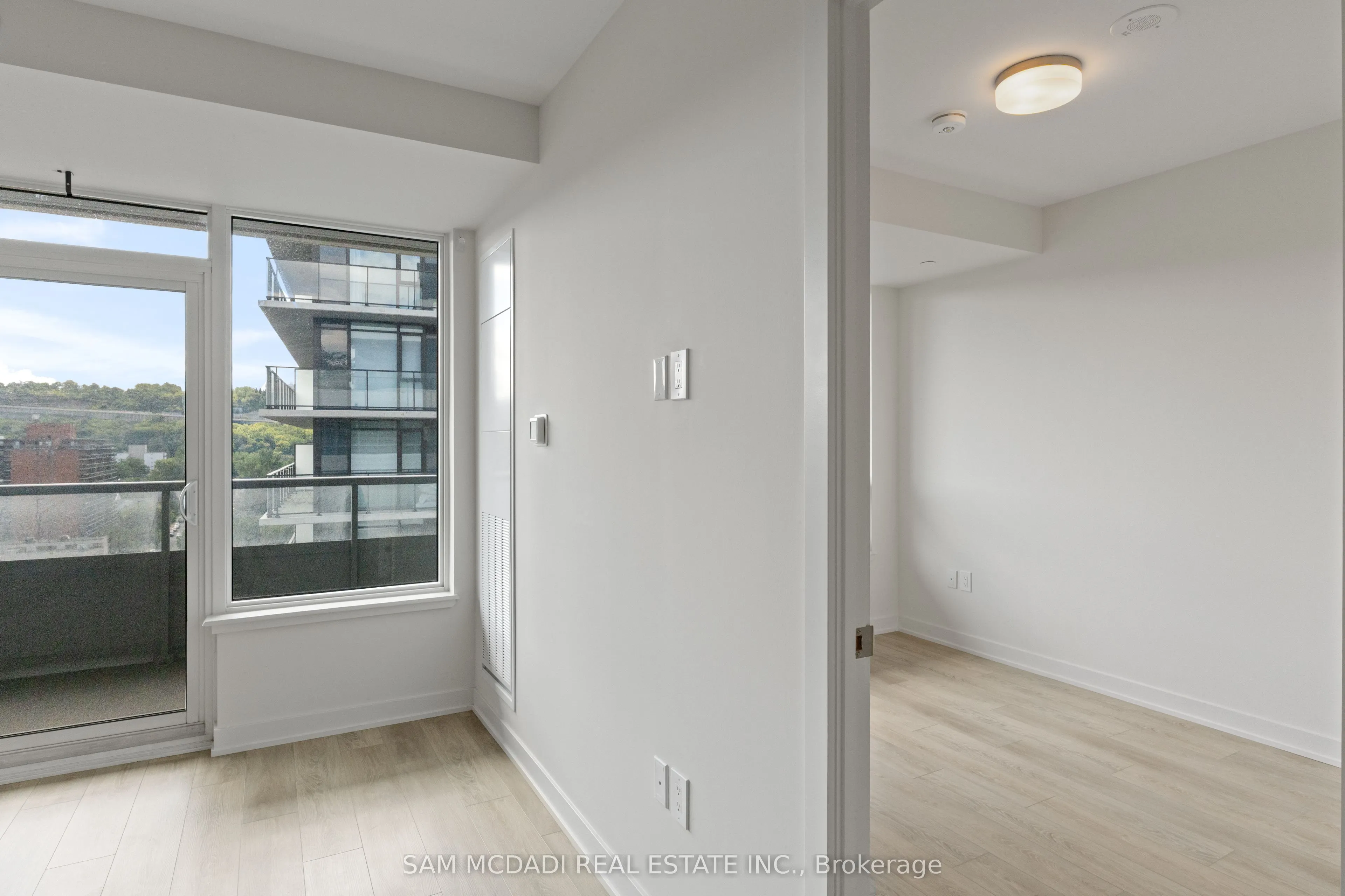 212 King William Street, #1305