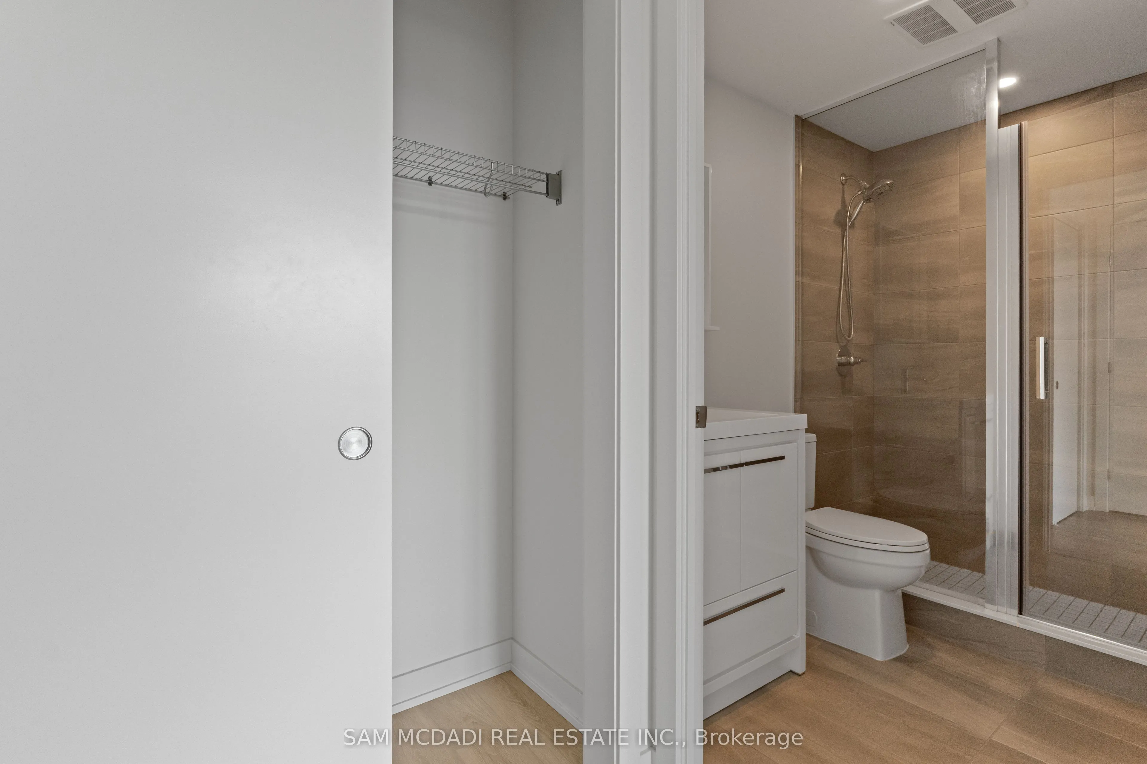 212 King William Street, #1305