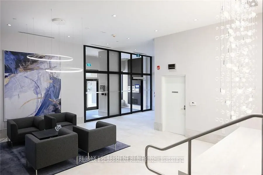 385 Winston Road, #812