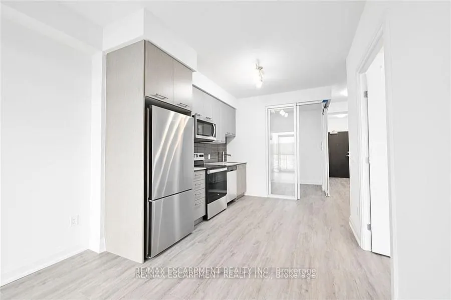 385 Winston Road, #812