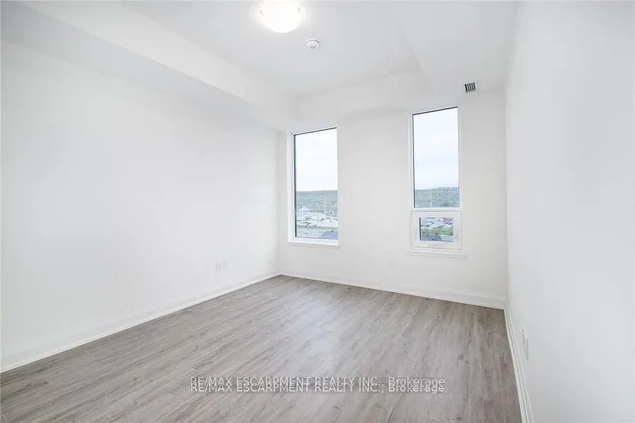 385 Winston Road, #812