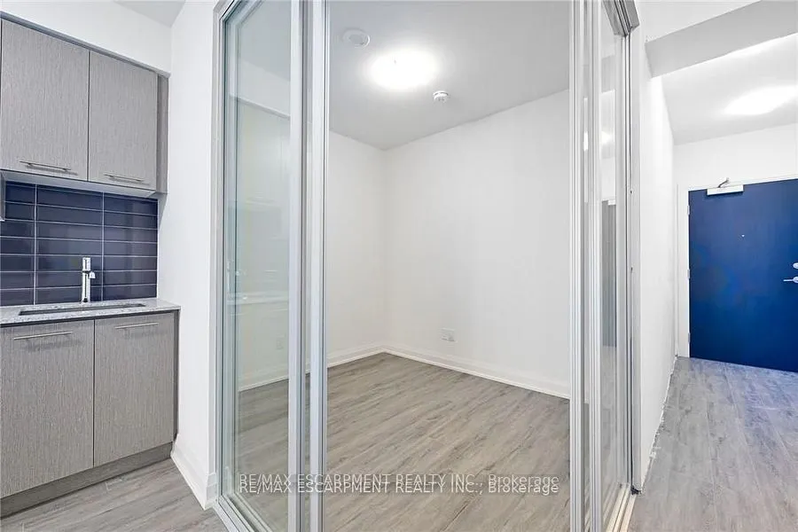 385 Winston Road, #812