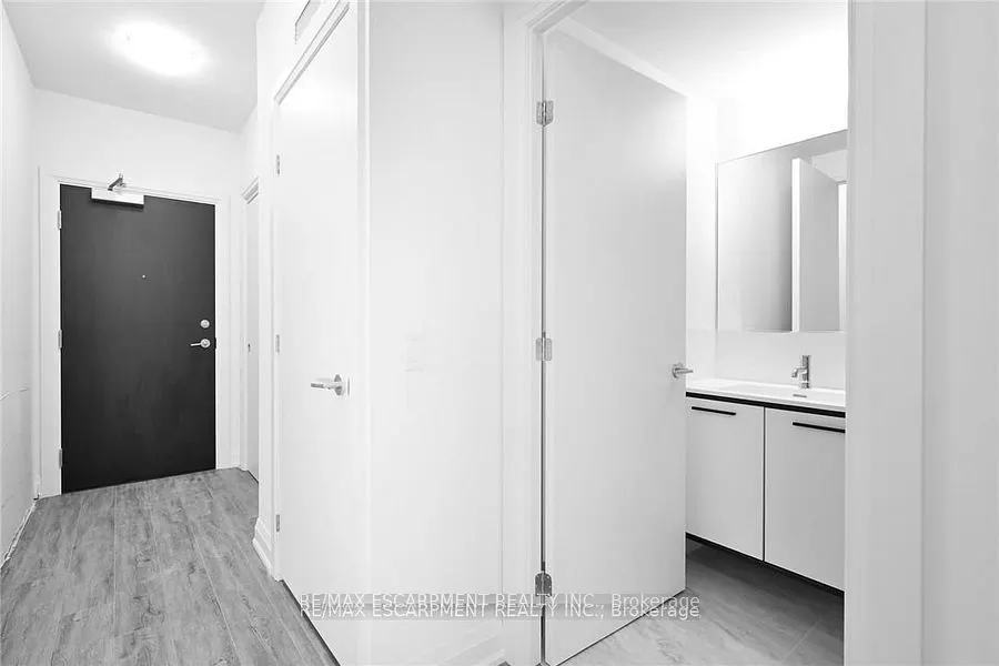 385 Winston Road, #812