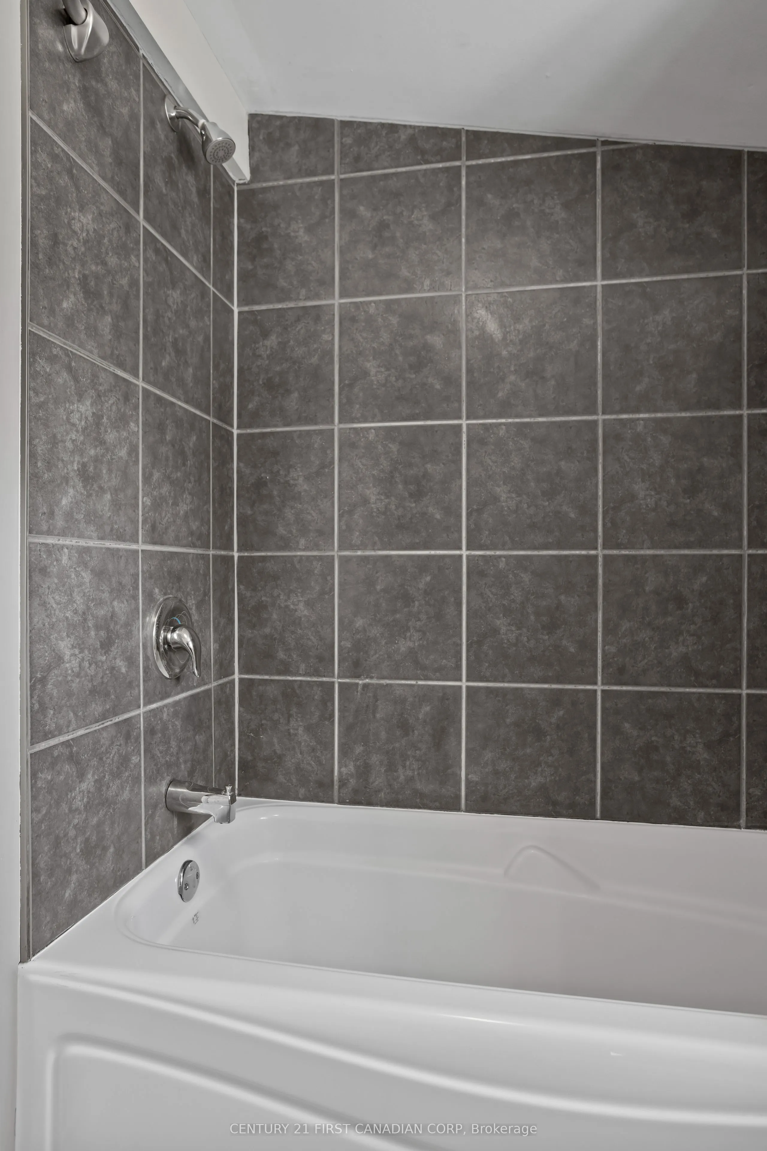 81 Langarth Street W