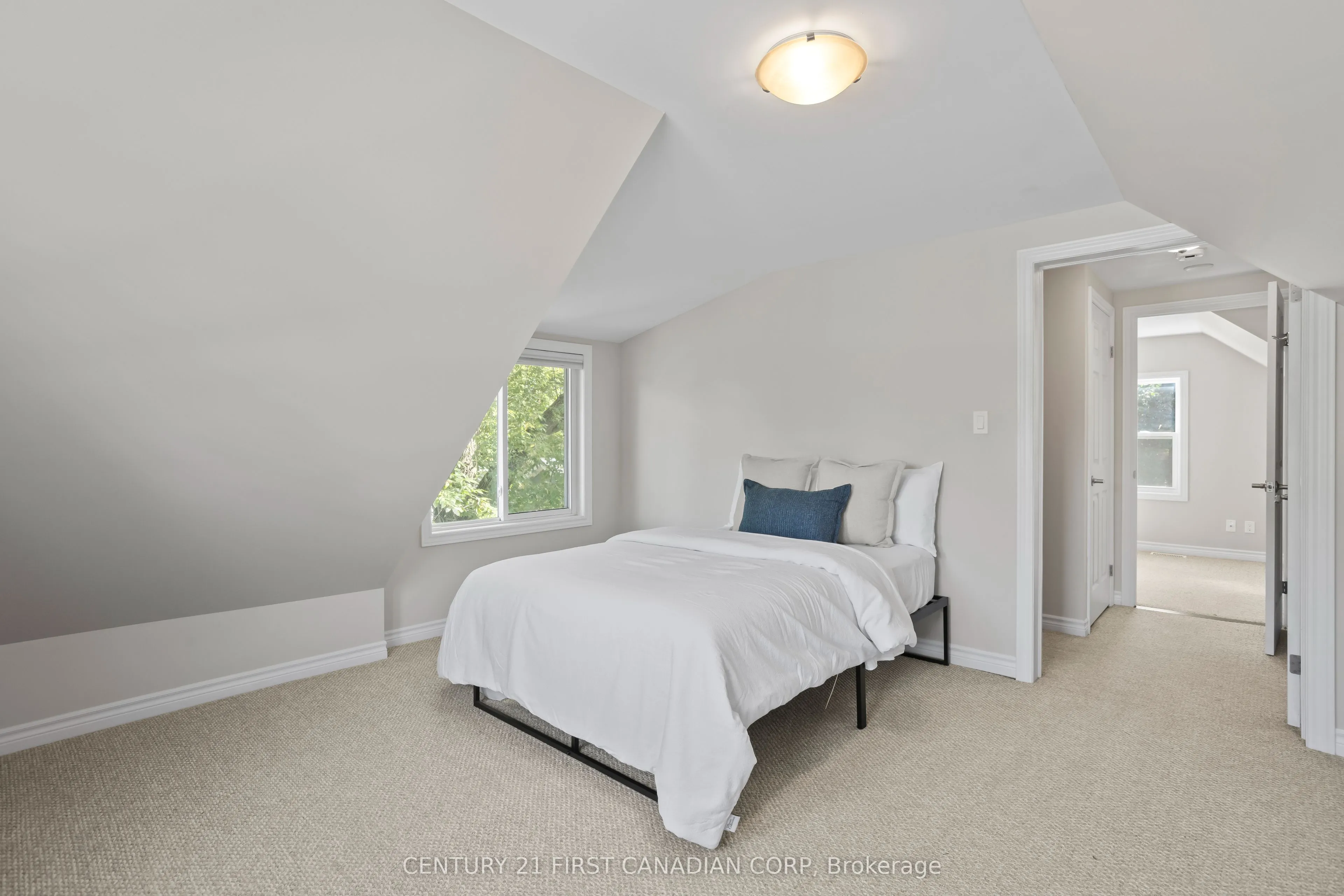 81 Langarth Street W