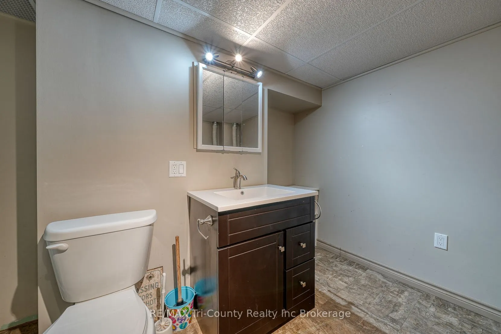 15 Devonshire Avenue, #7