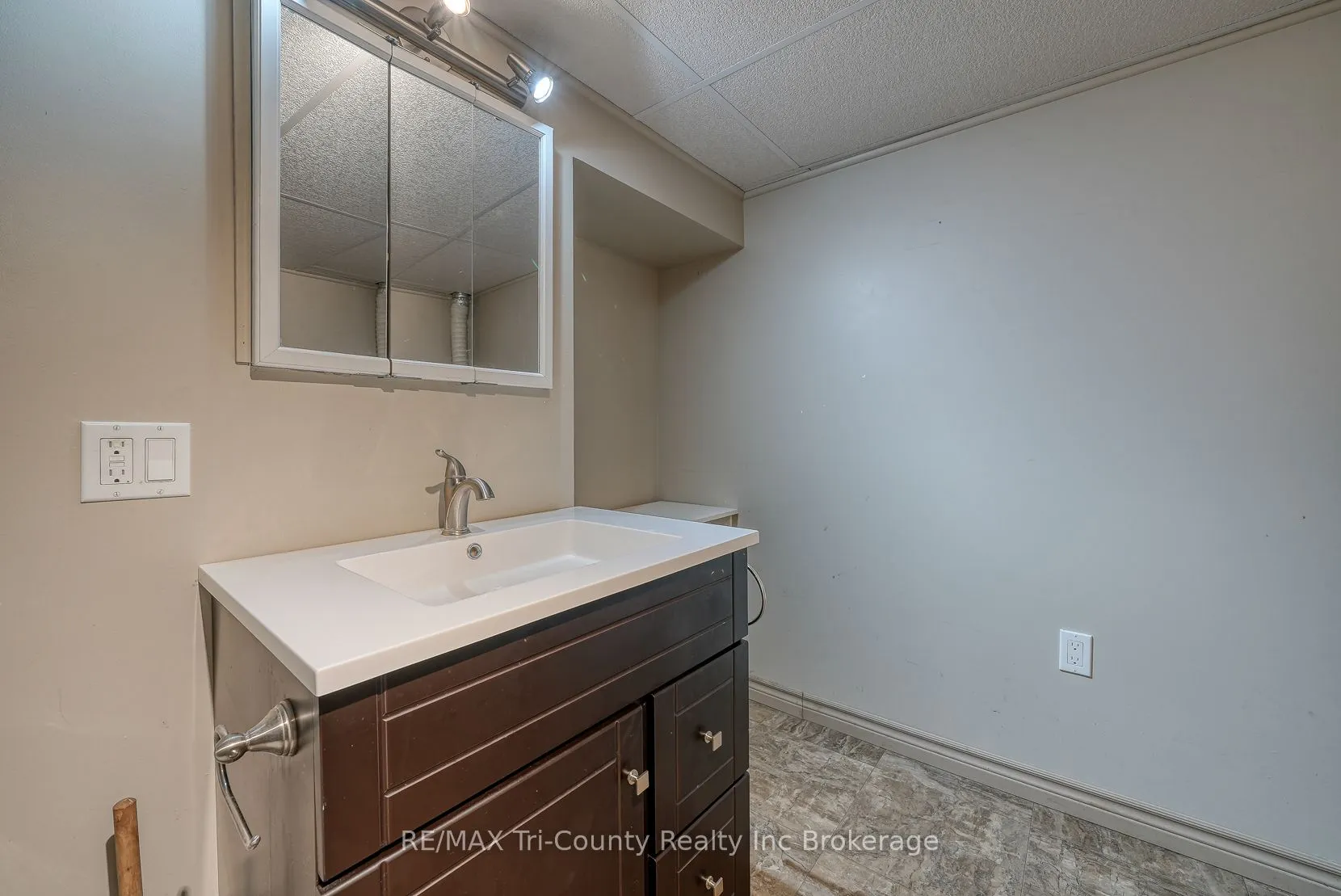 15 Devonshire Avenue, #7