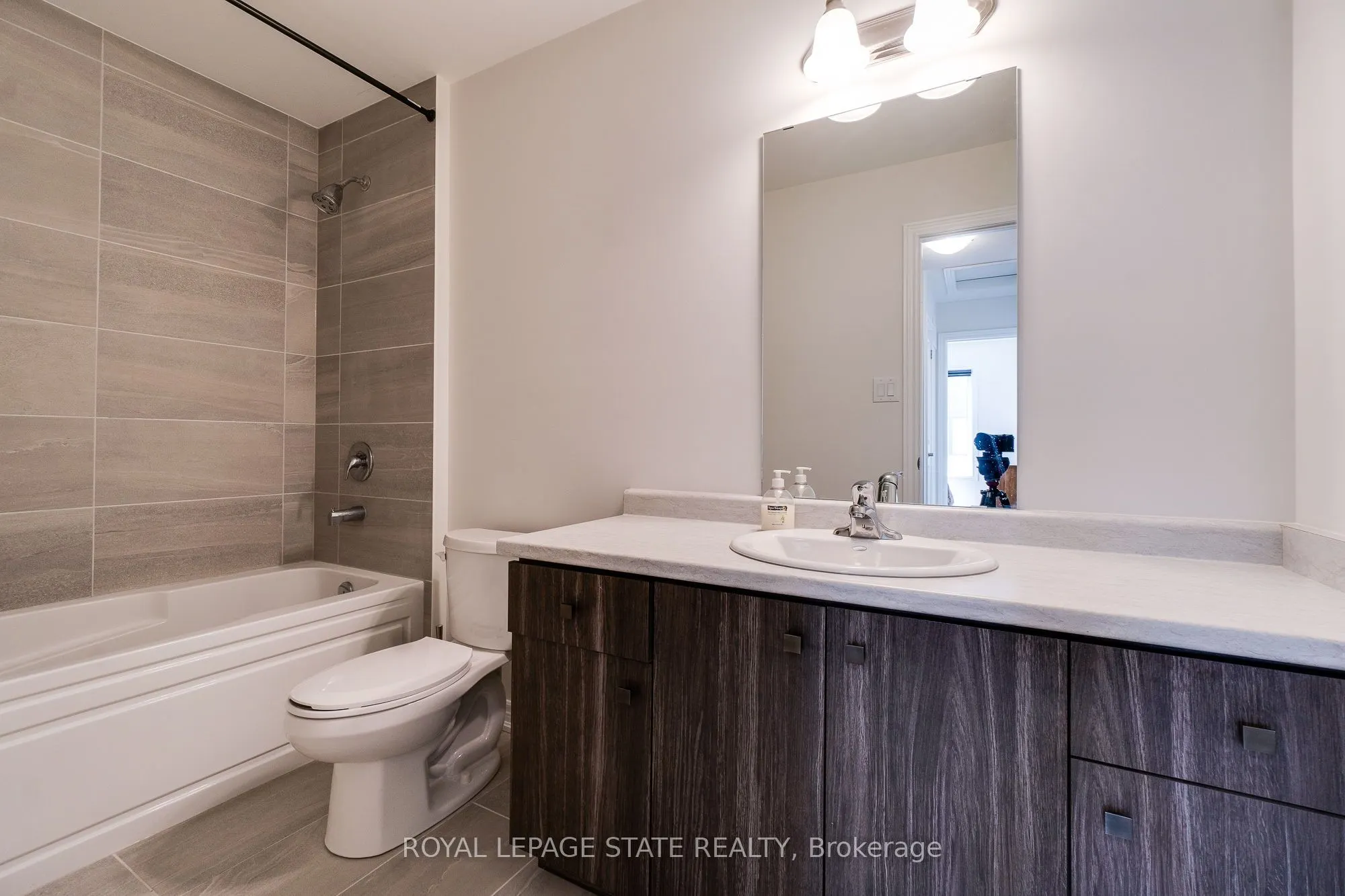 68 Dryden Lane, #0