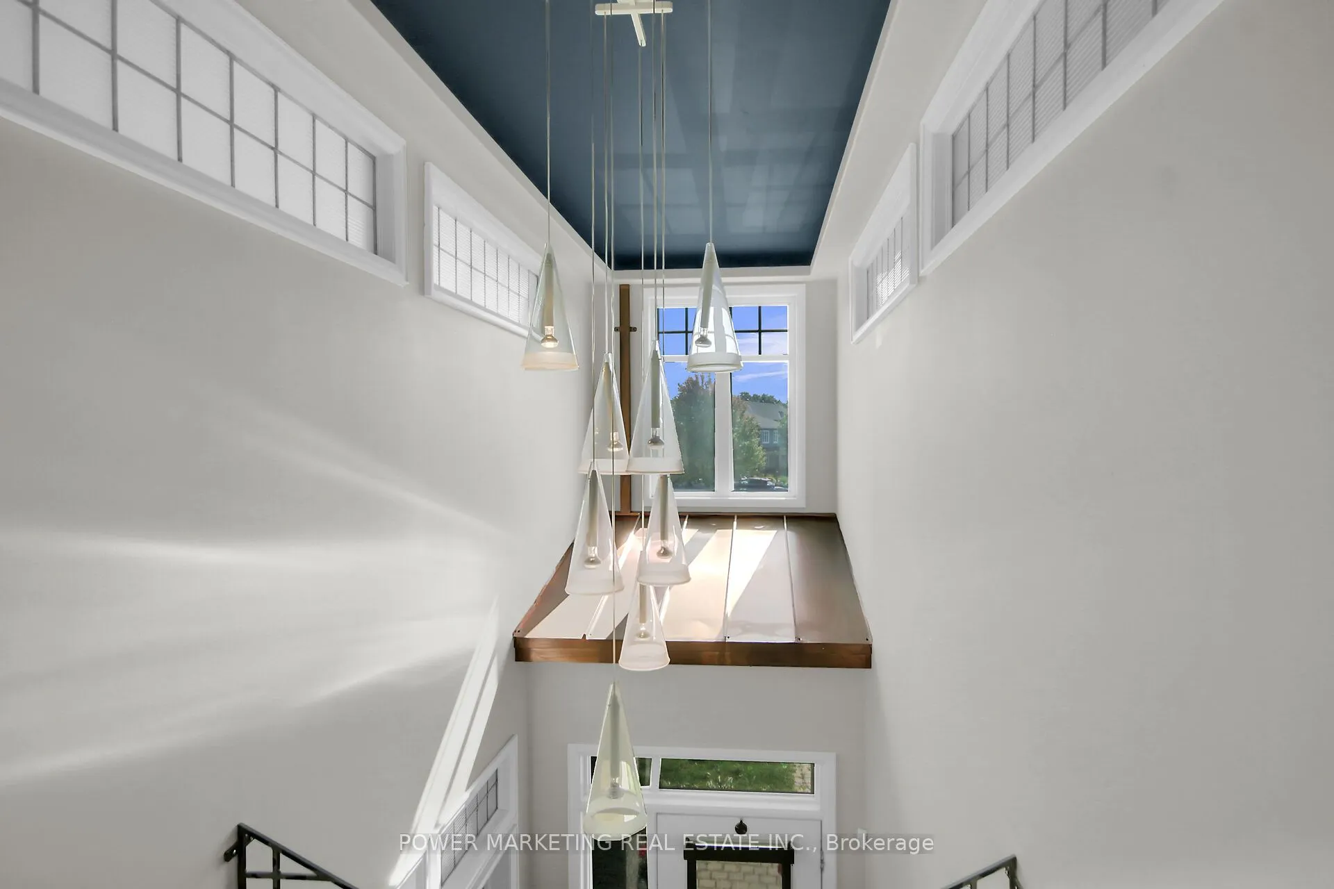 15 MARWOOD Court