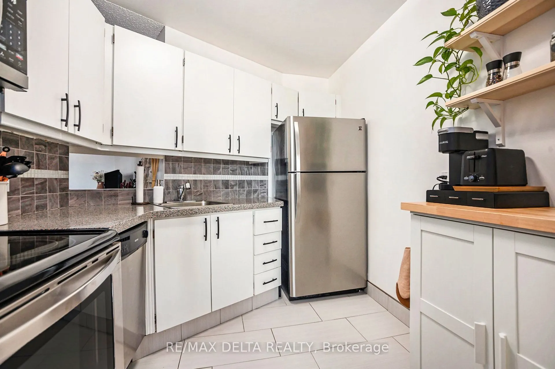 2020 Jasmine Crescent, #513